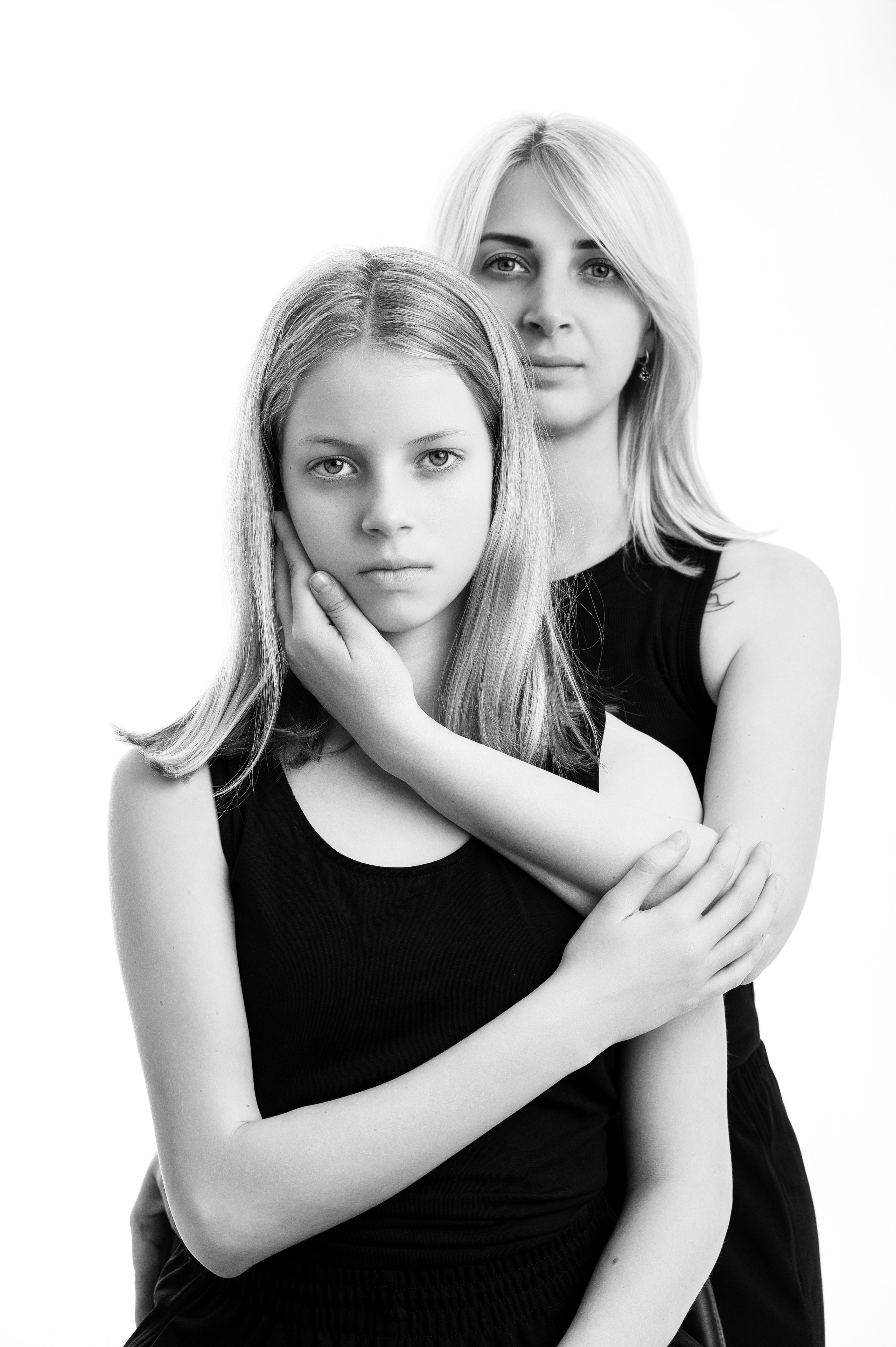 Анастасия и Каролина. Sākums