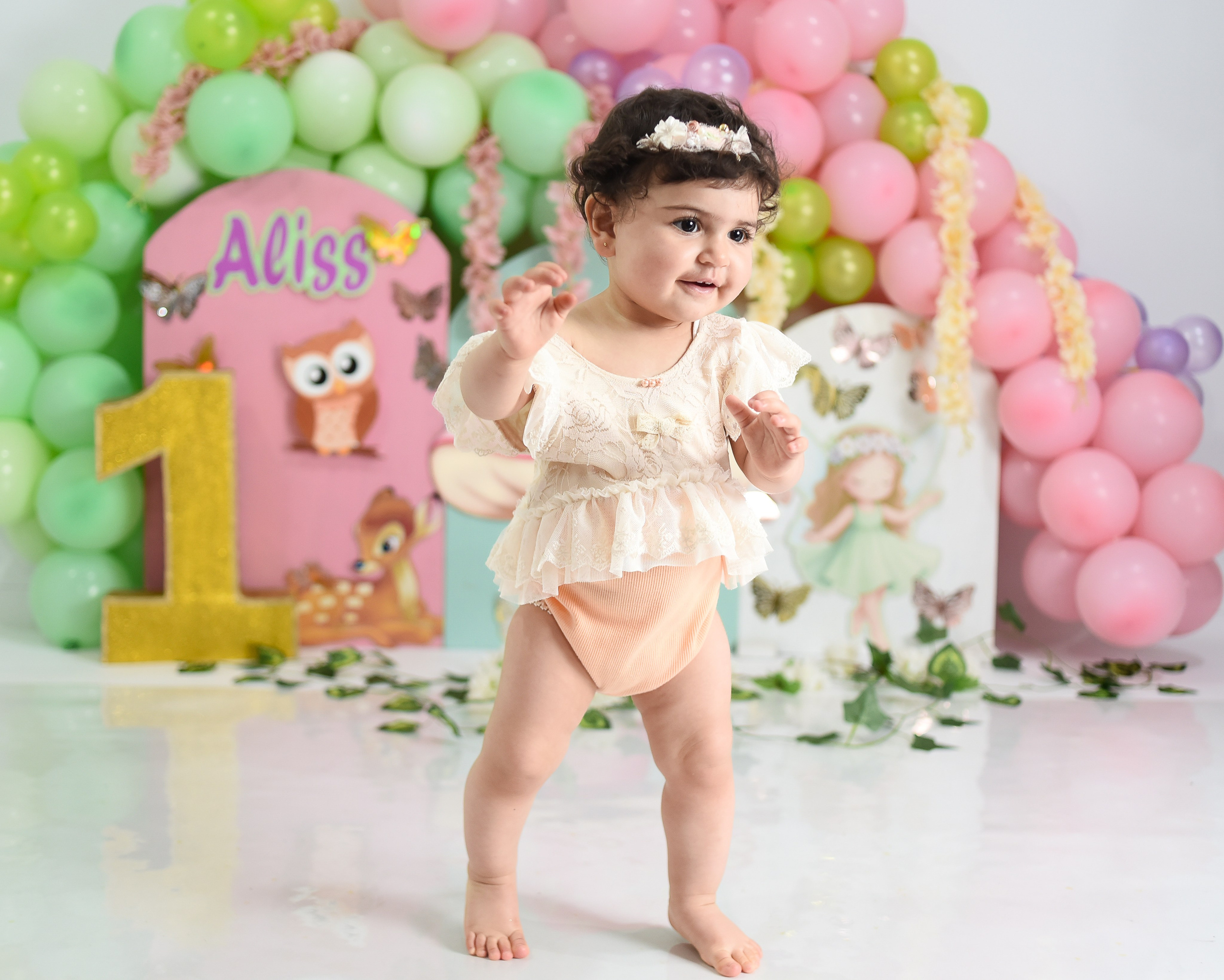 Sesión 1er año de Aliss. Temática: Bosque encantado. Fotografo de casamiento en misiones y fotógrafo de familia  Posadas