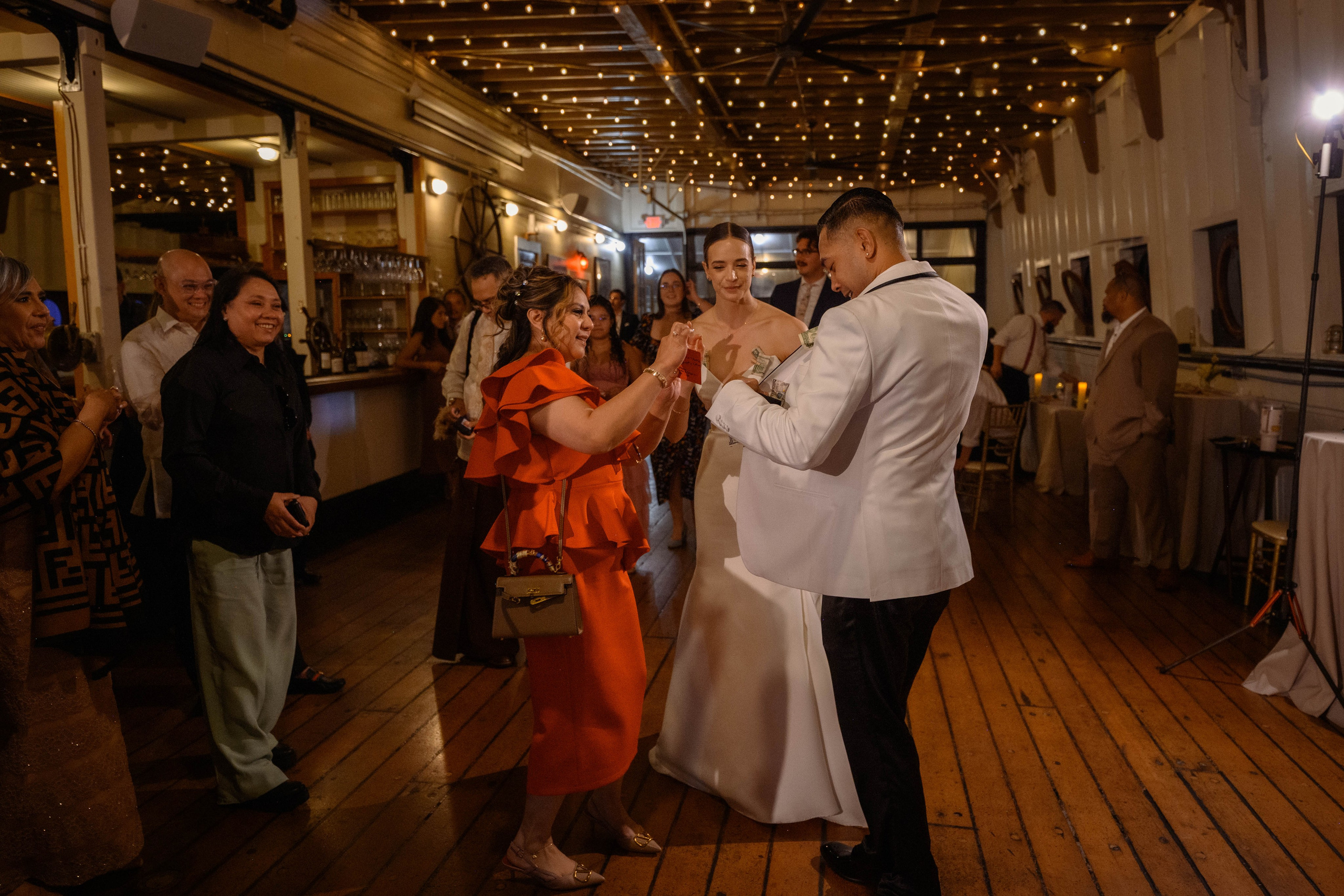 Kevin & Katie. Wedding & portrait photography in the Seattle Area. Helen Michelle photographer