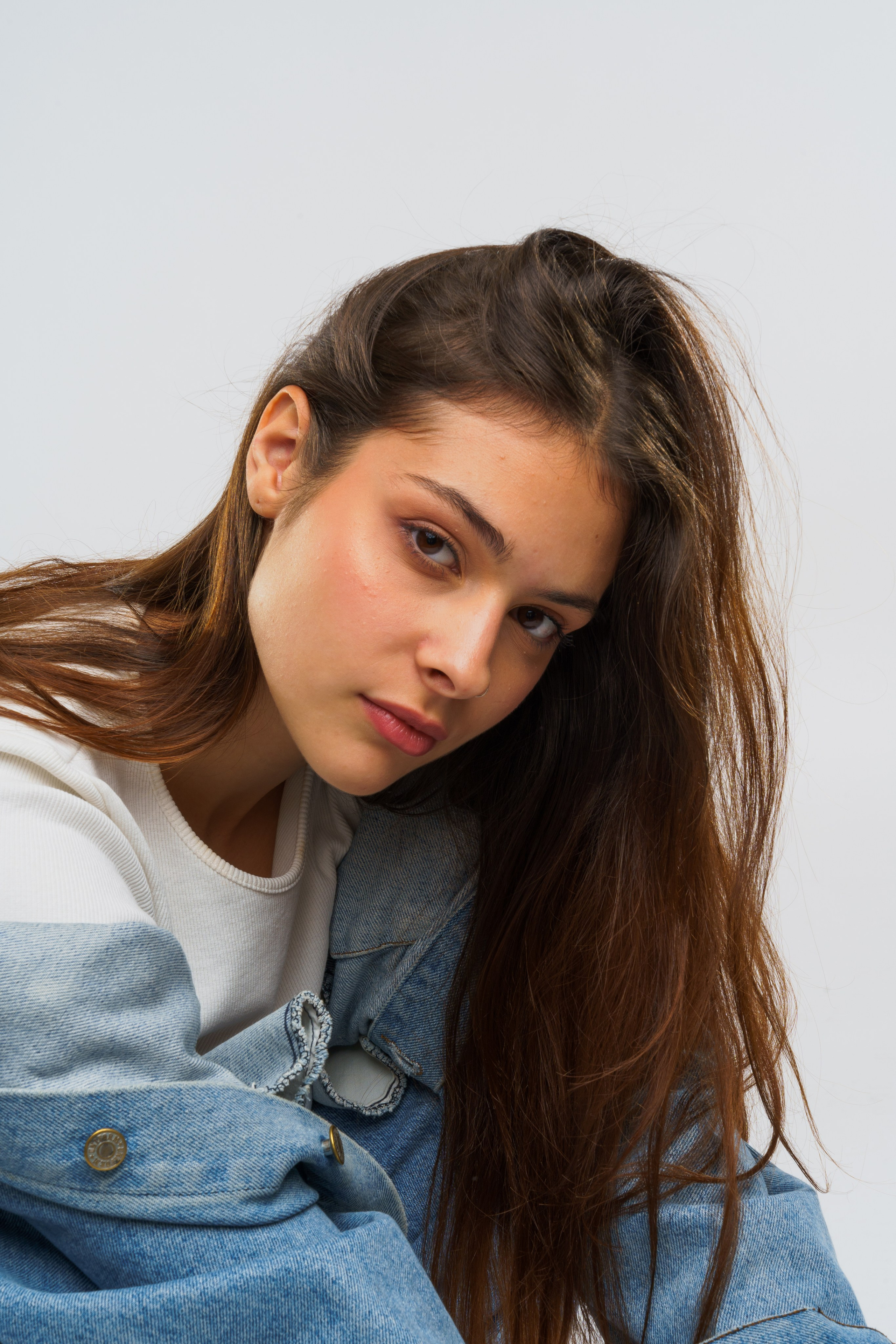 Ritratti Artistici | Esplorazione di Espressioni e Identità. Fotografa maternity, family e business a Pomezia e Roma – Simona Henkel