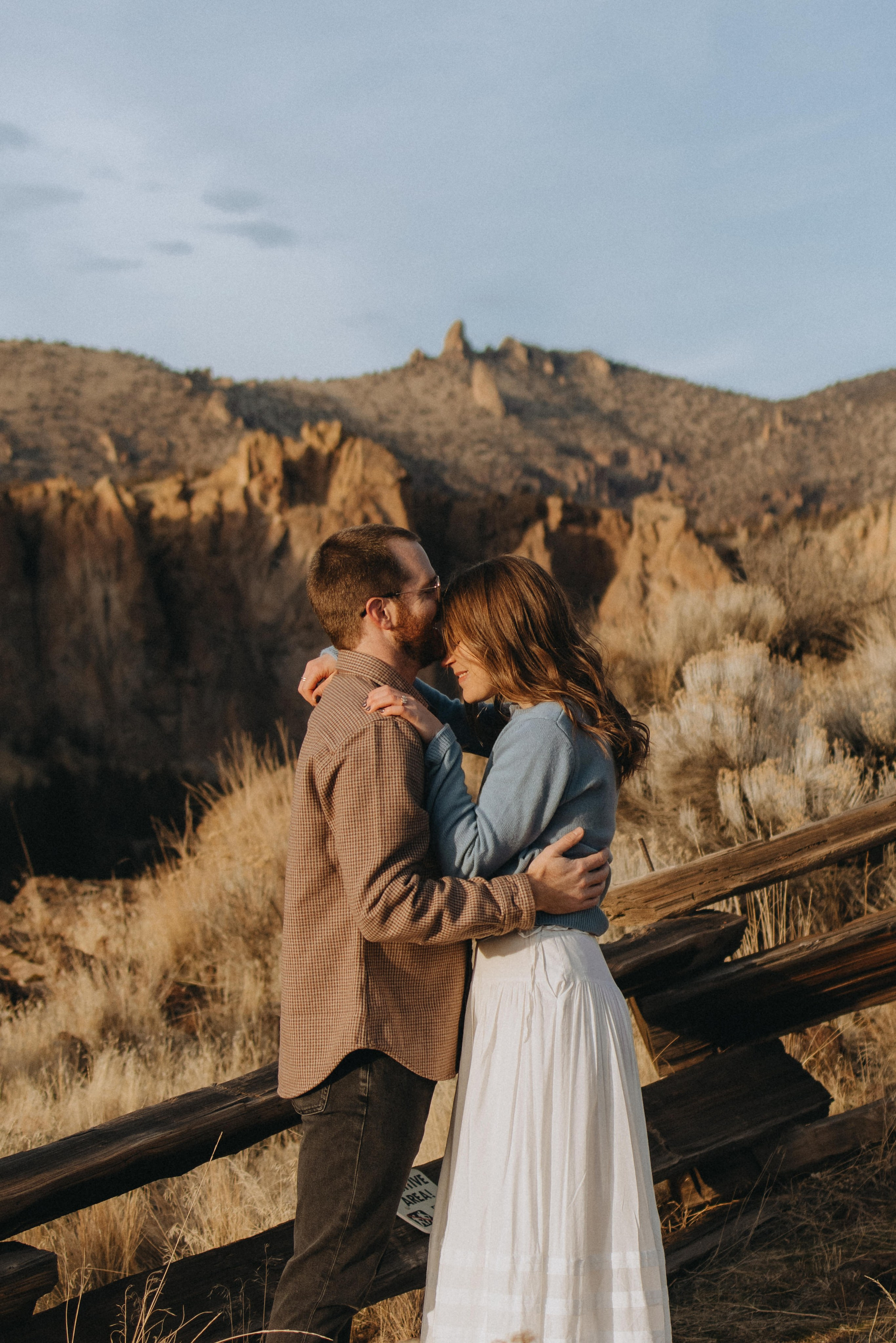 Shelby & Riley Engagement Session | Smith Rock State Park, Oregon. Portland & Seattle Wedding, Elopement & Engagement Photographer | Georgy Shishkin