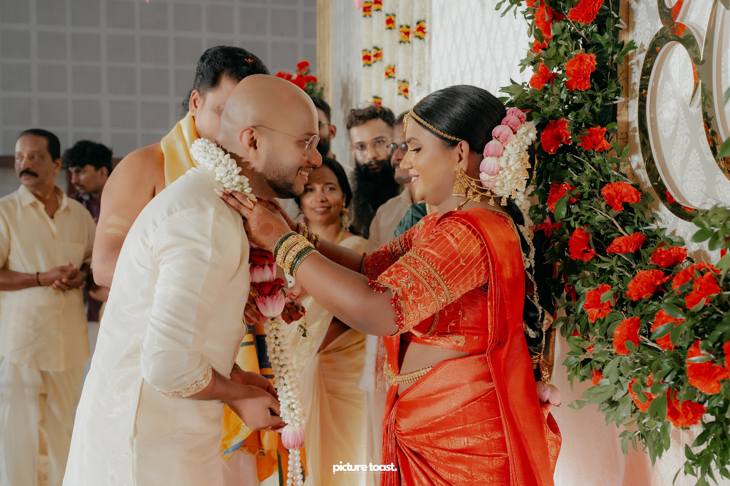 Traditional Kerala Hindu Wedding Ft. Anusree & Vishnu. Fine art Wedding Photographers in India & Canada