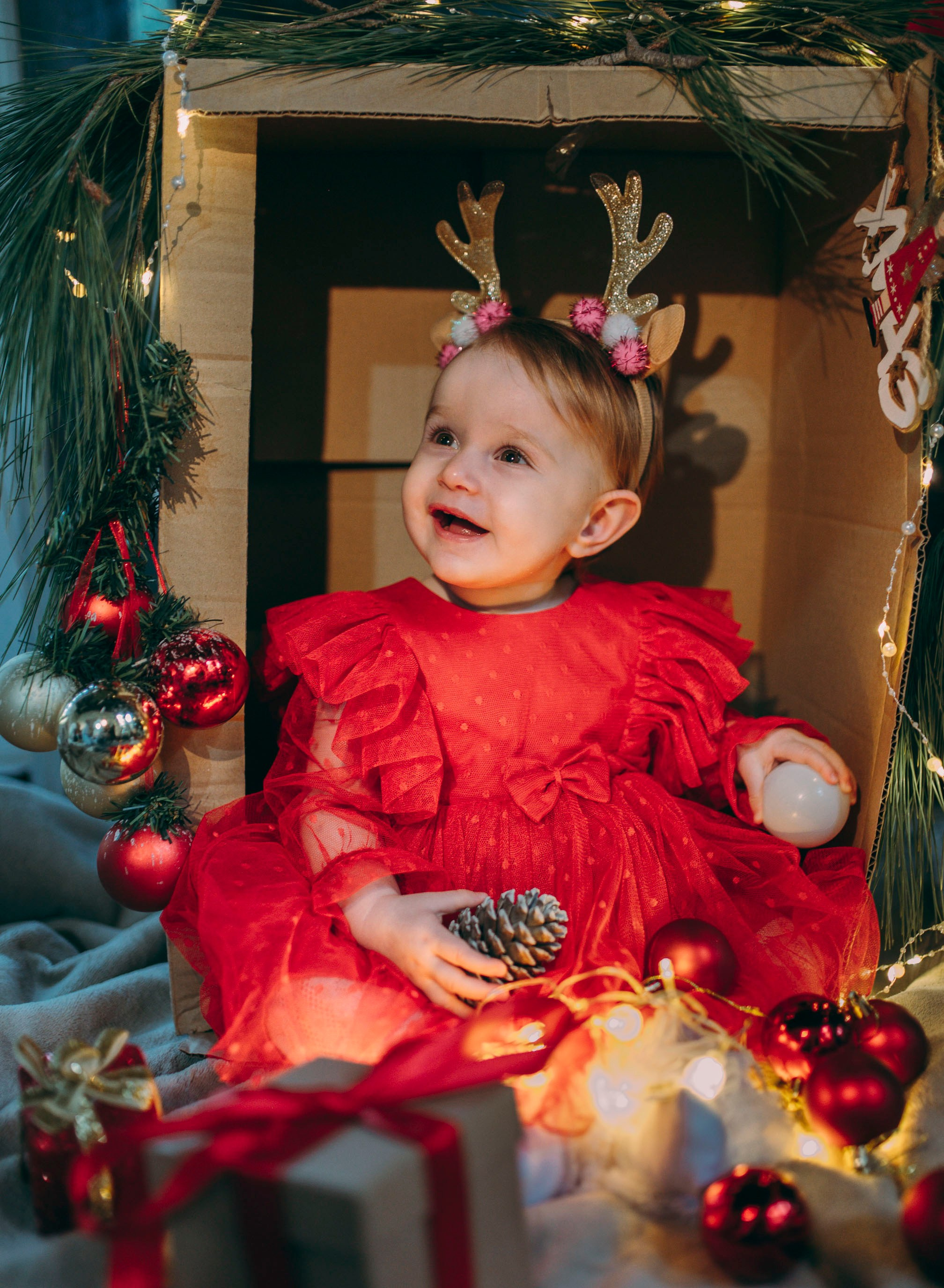 Christmas in Kindergarten. KATY GOLD PHOTOGRAPHY