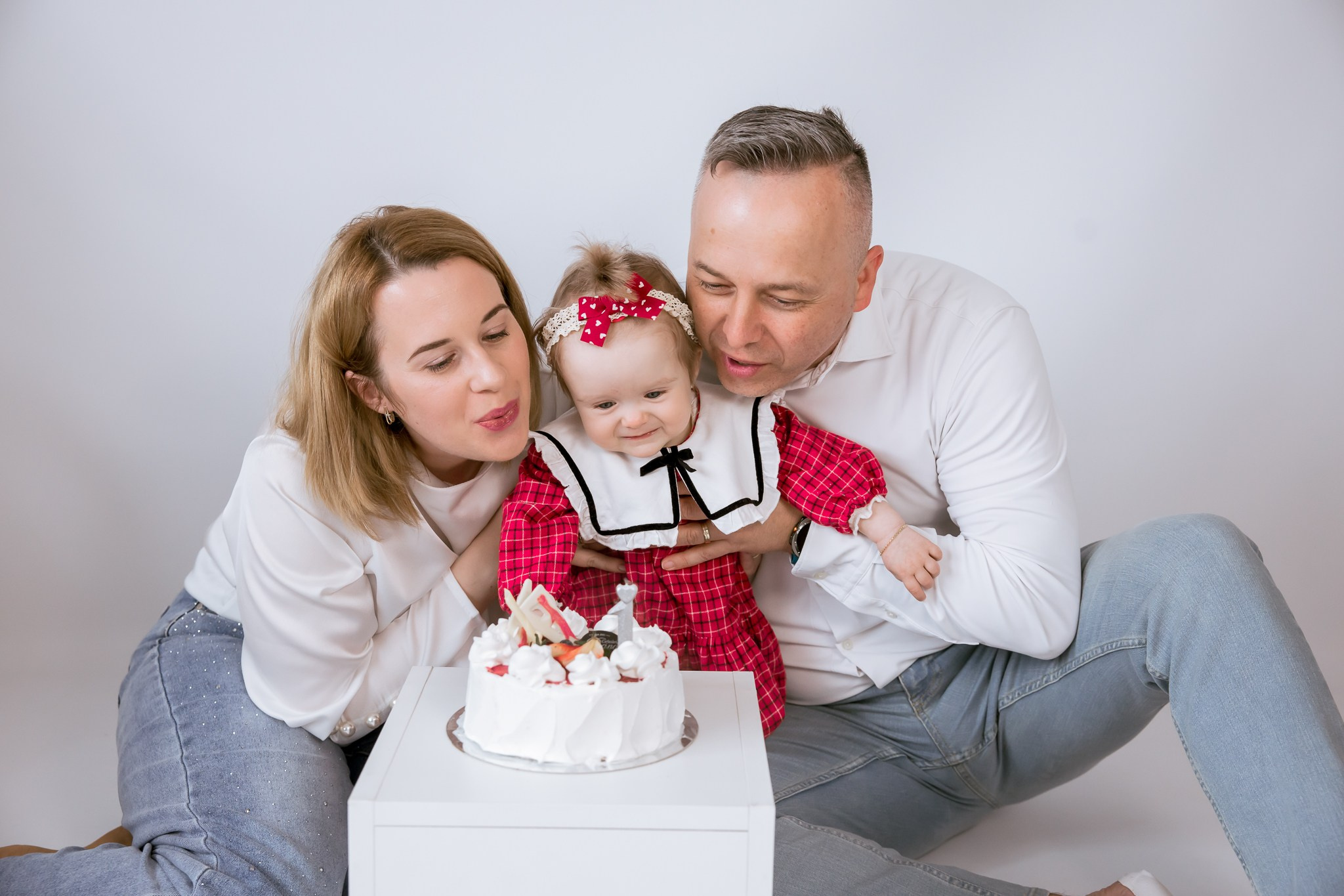 Ședințe foto aniversare. Portré 📸 Photographer | Newborn photos • Maternity photos • Engagements • Weddings • Events • Portraits • Families • Birthdays • Parties