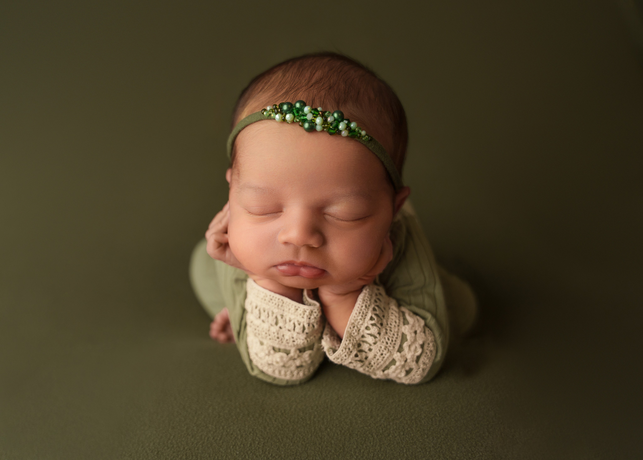 NEWBORN FOTOSHOOTING. Anna, Fotografin aus Wien, Österreich. Ich fotografiere in folgenden Genres: Babybauch-, Familien-, Mode- und Weihnachtsfotografie