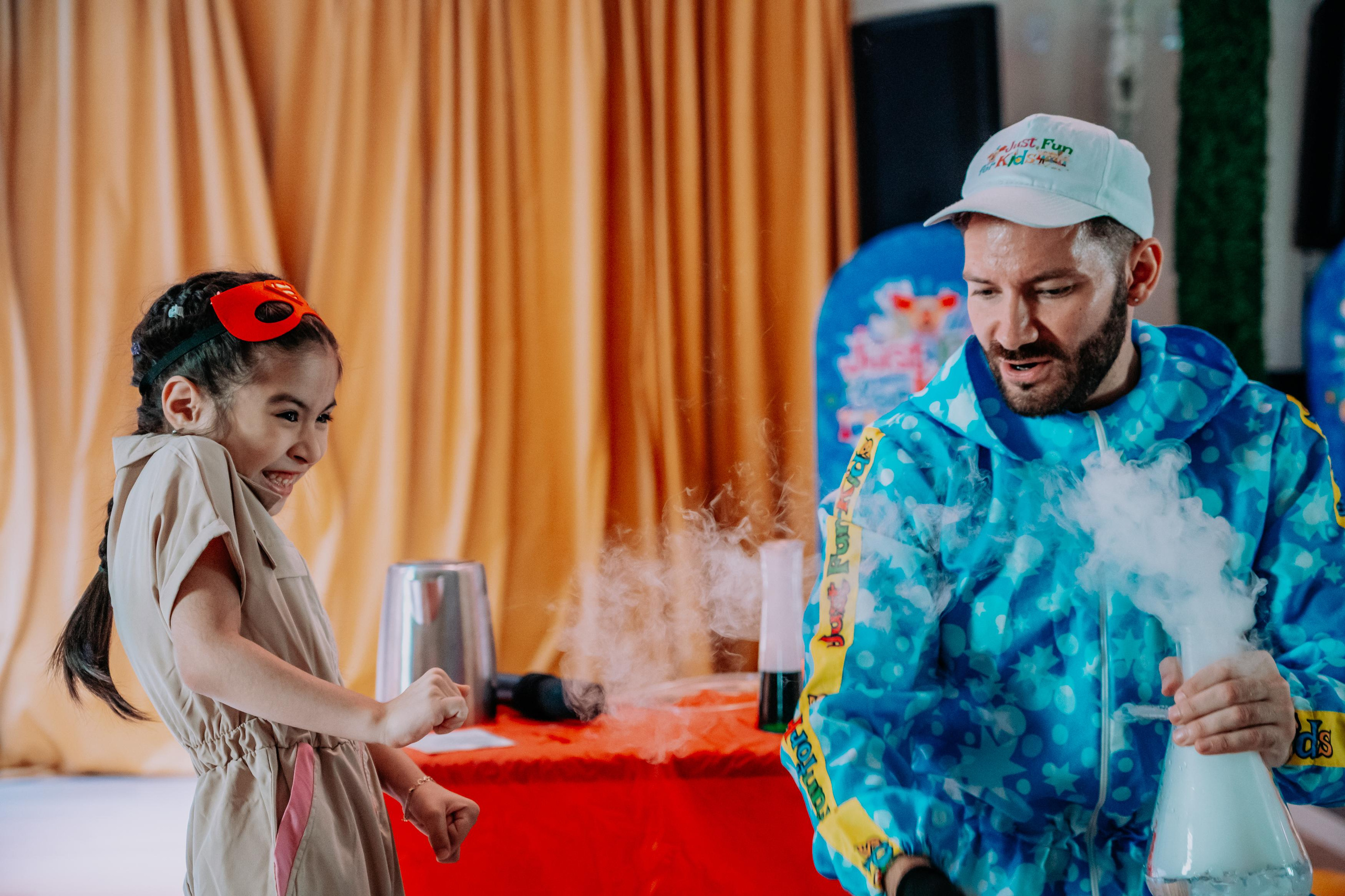 Photographer for a children’s party. Portrait and wedding photographer in New York