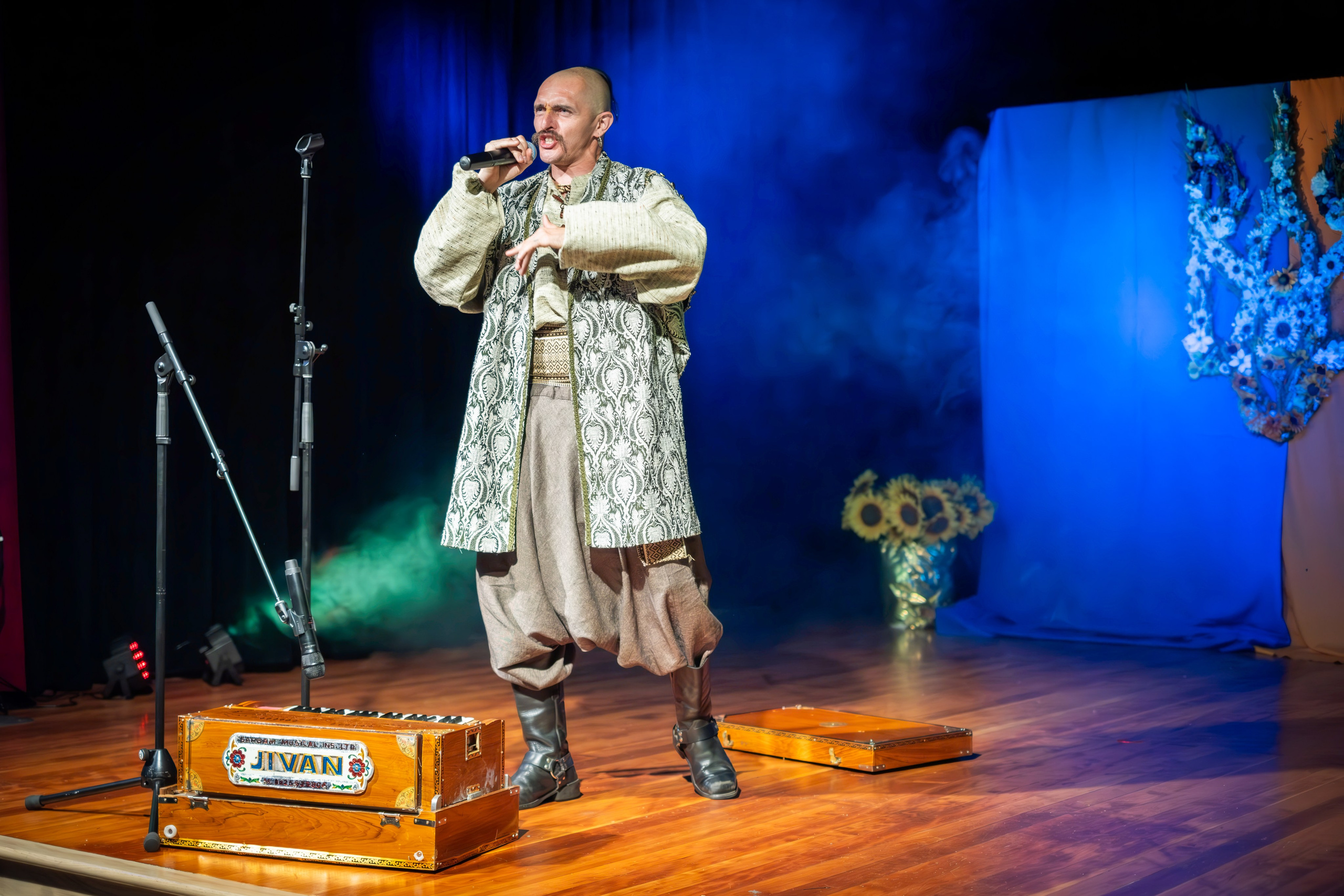 KOZAK SIROMAHA. Reportage concert portrait photography in the San Francisco Bay Area