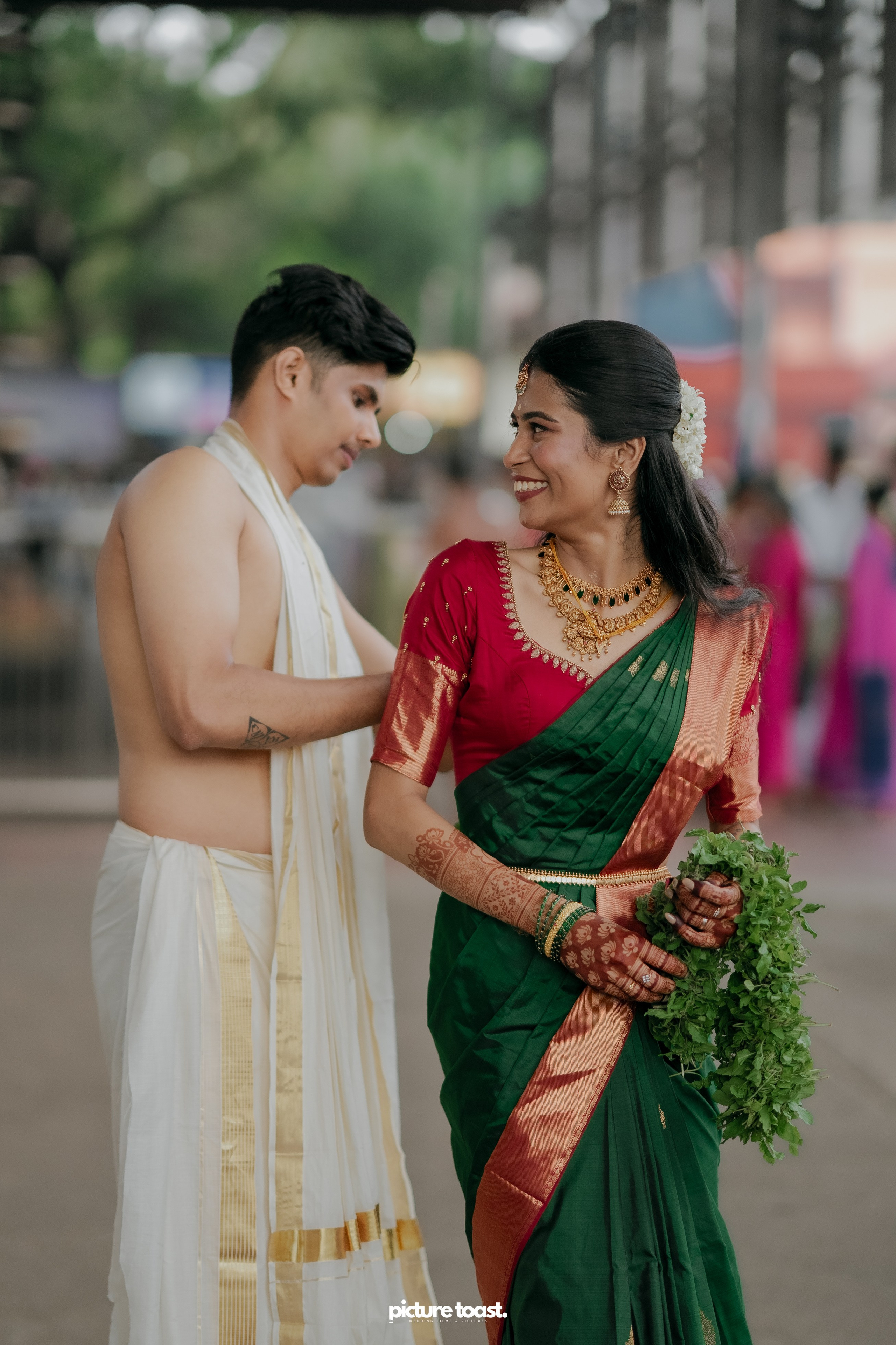 Guruvayur Wedding Ft. Athira & Abilash. Fine art Wedding Photographers in India & Canada