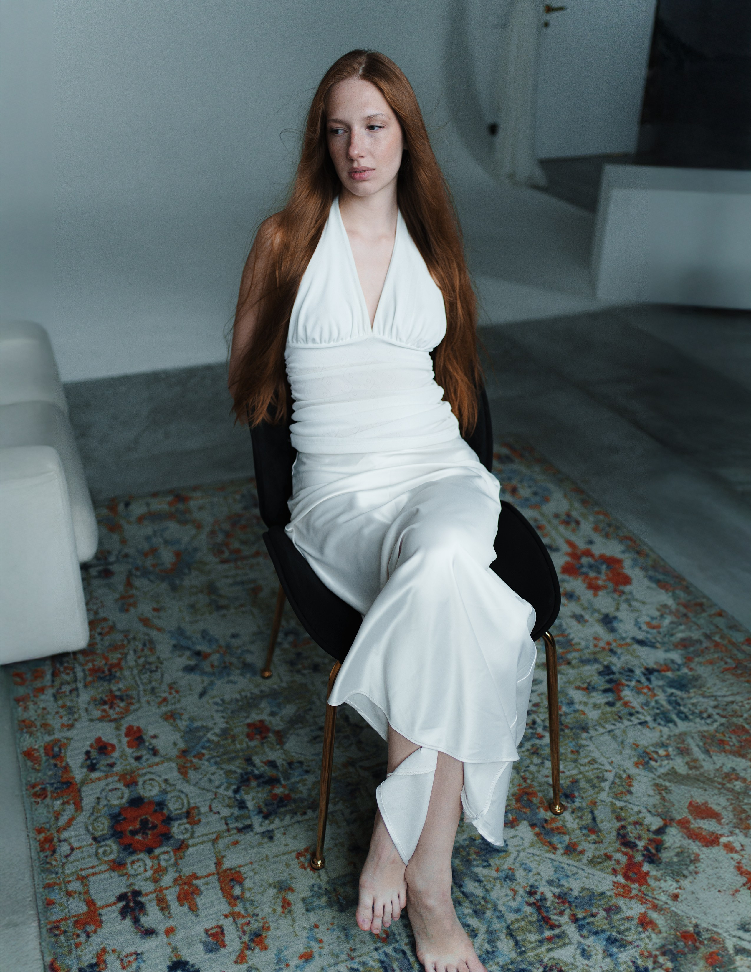 #E45 Nocturne portrait. Alisha Geva | Contemporary fashion women’s portrait Dubai