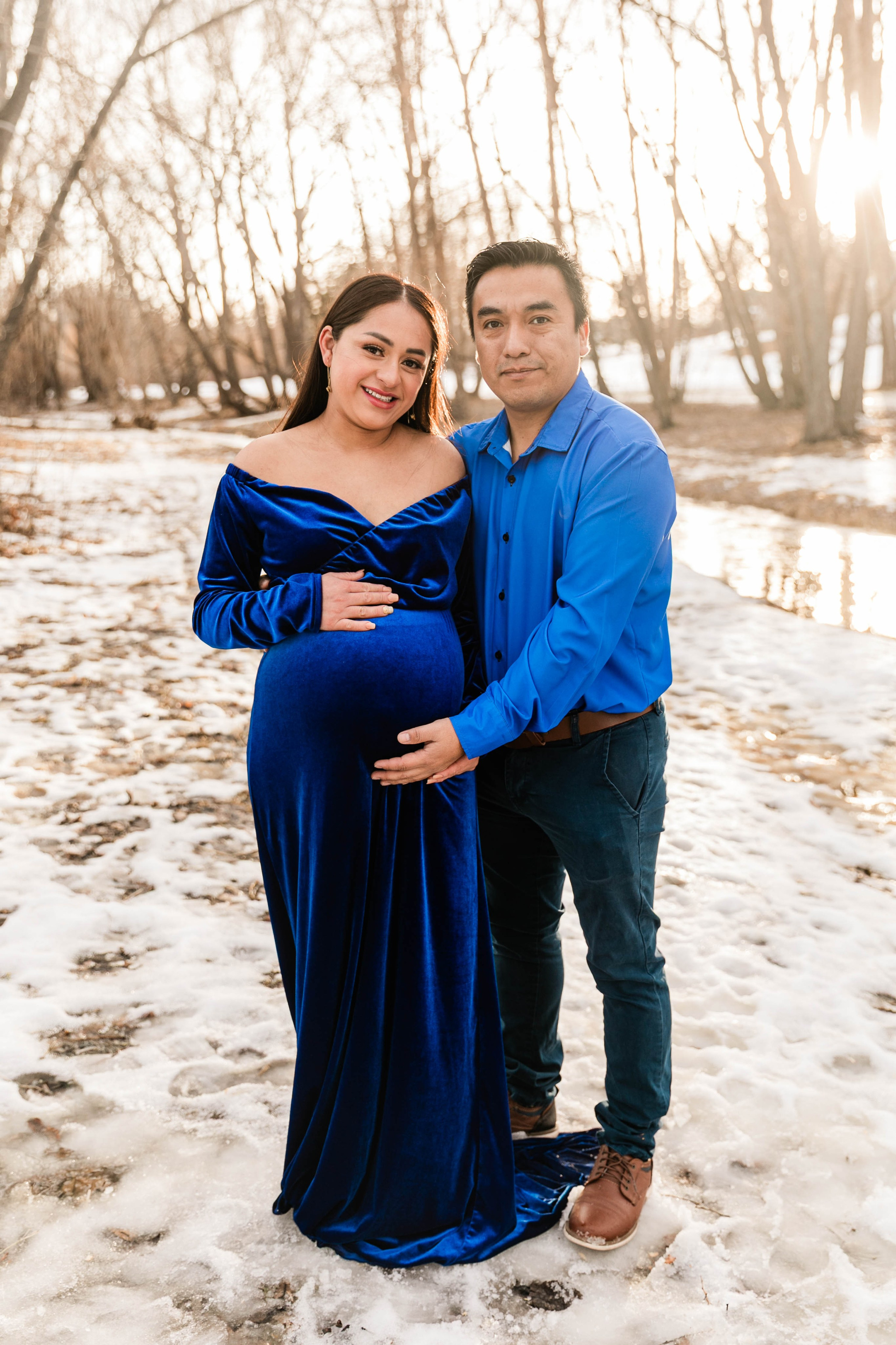 Maternity Photos — Confederation Park — Dulce. Fotografía accesible en Calgary