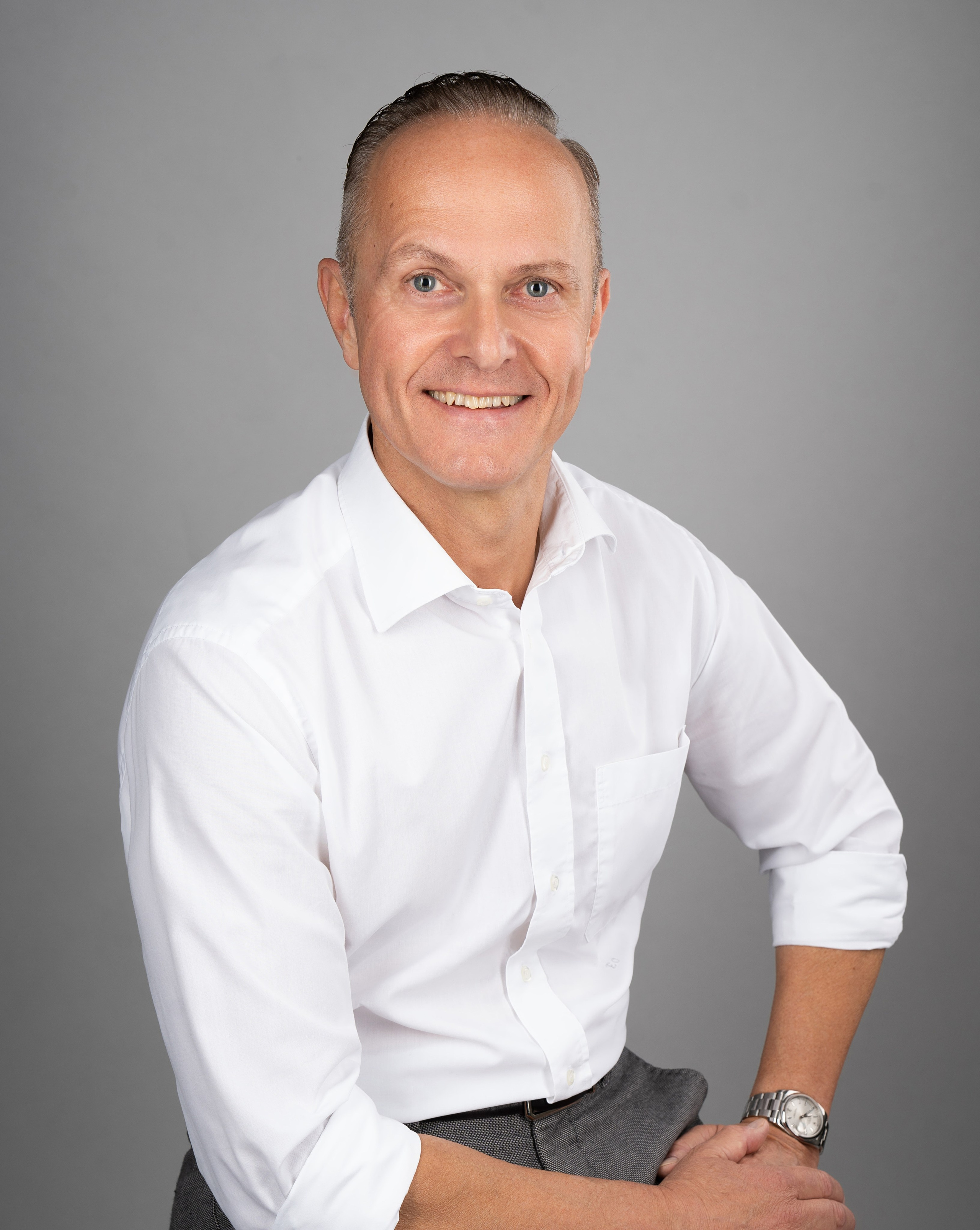 Bewerbungsfotos. Hallo, ich bin Nadya - Fotografin aus Linz, Oberösterreich