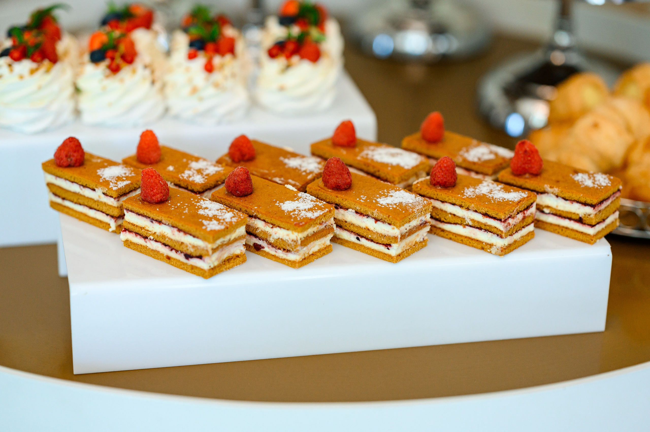 Madalina & Ovidiu. Mugurel Olteanu Fotograf