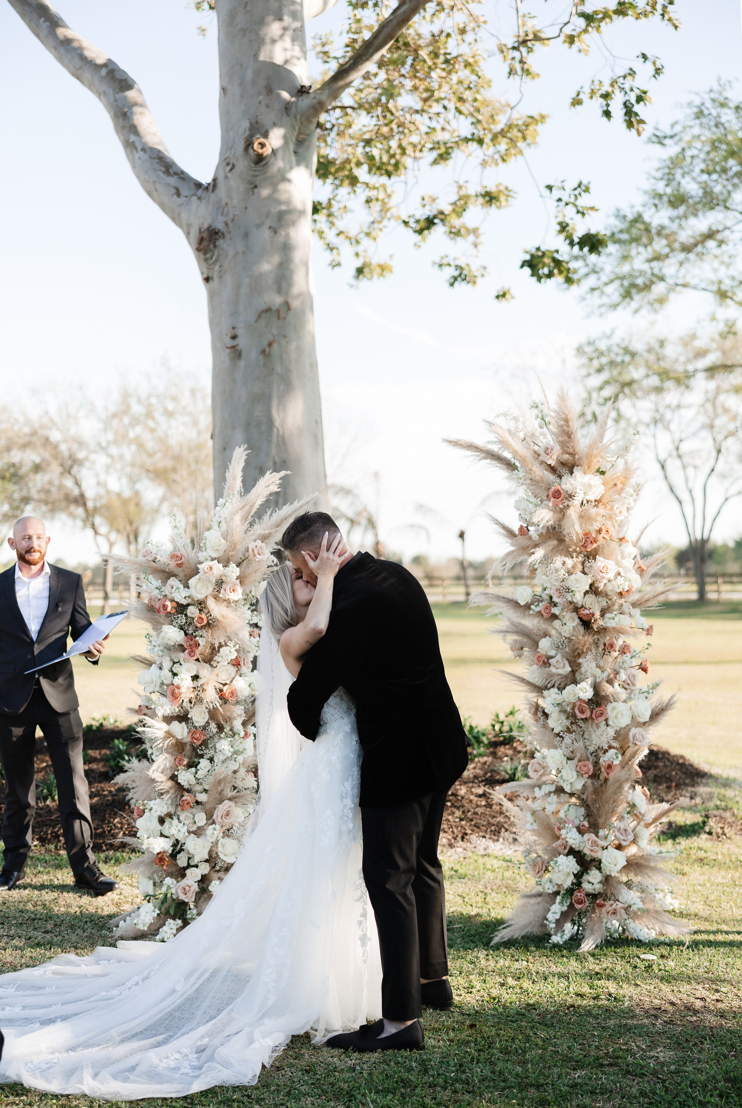 A Quiet, Beautiful Beginning | Kayla & David’s Intimate Weston Estate Wedding. YES I DO PRODUCTION — Wedding photography&videography