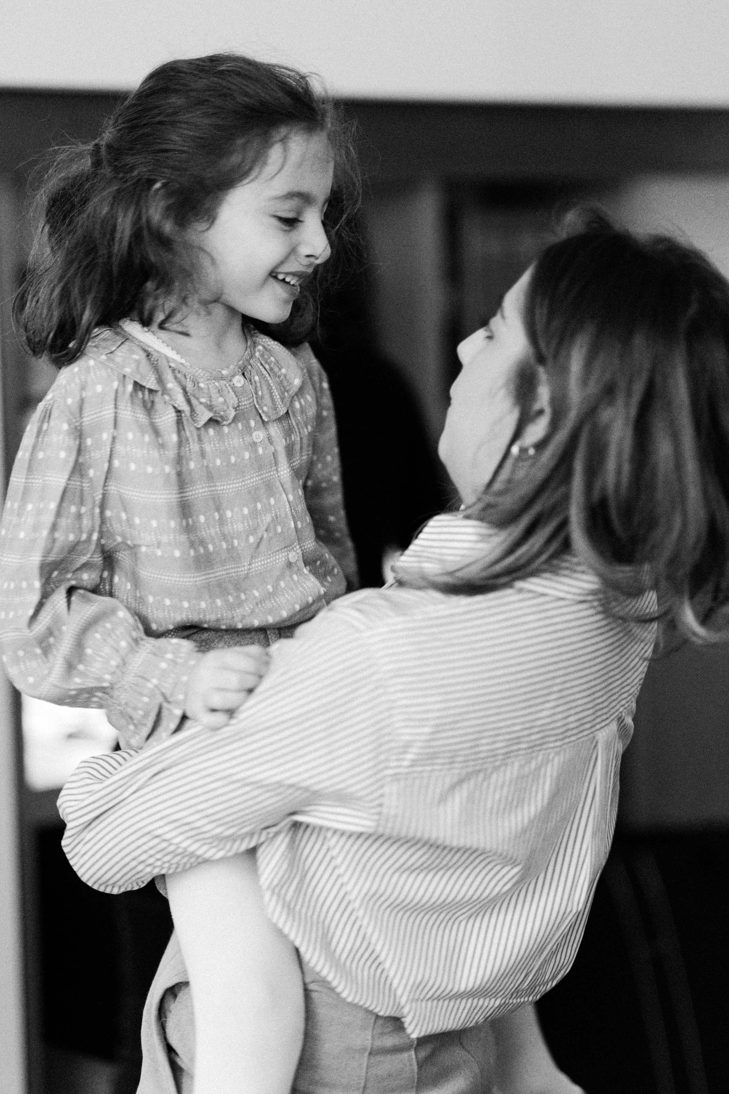 Family At Home Photoshoot in Paris | Natural Lifestyle Photography. Paris Wedding Photographer