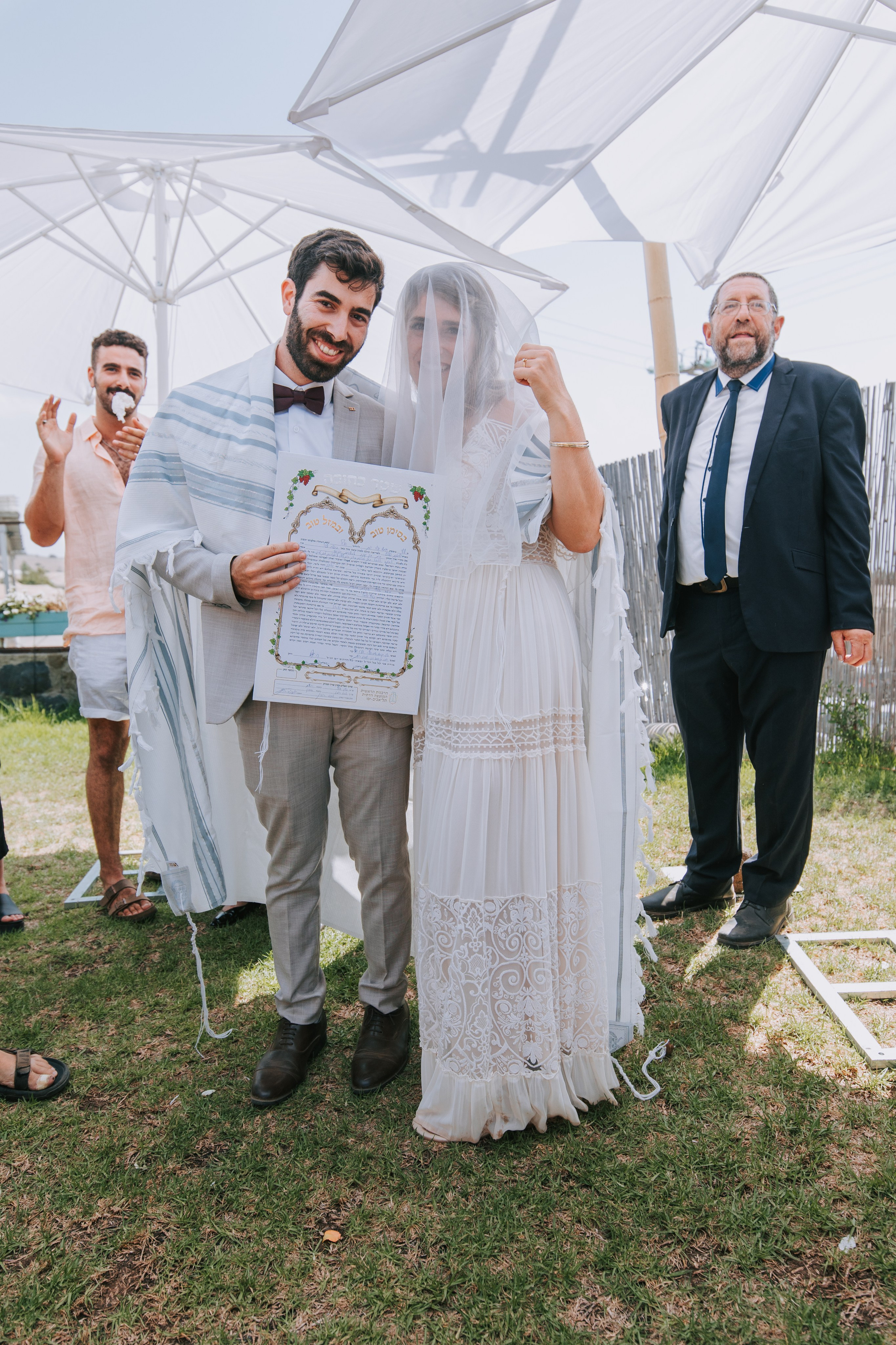 Levona & Chaim. AMIR BUCHNIK PHOTOGRAPHER