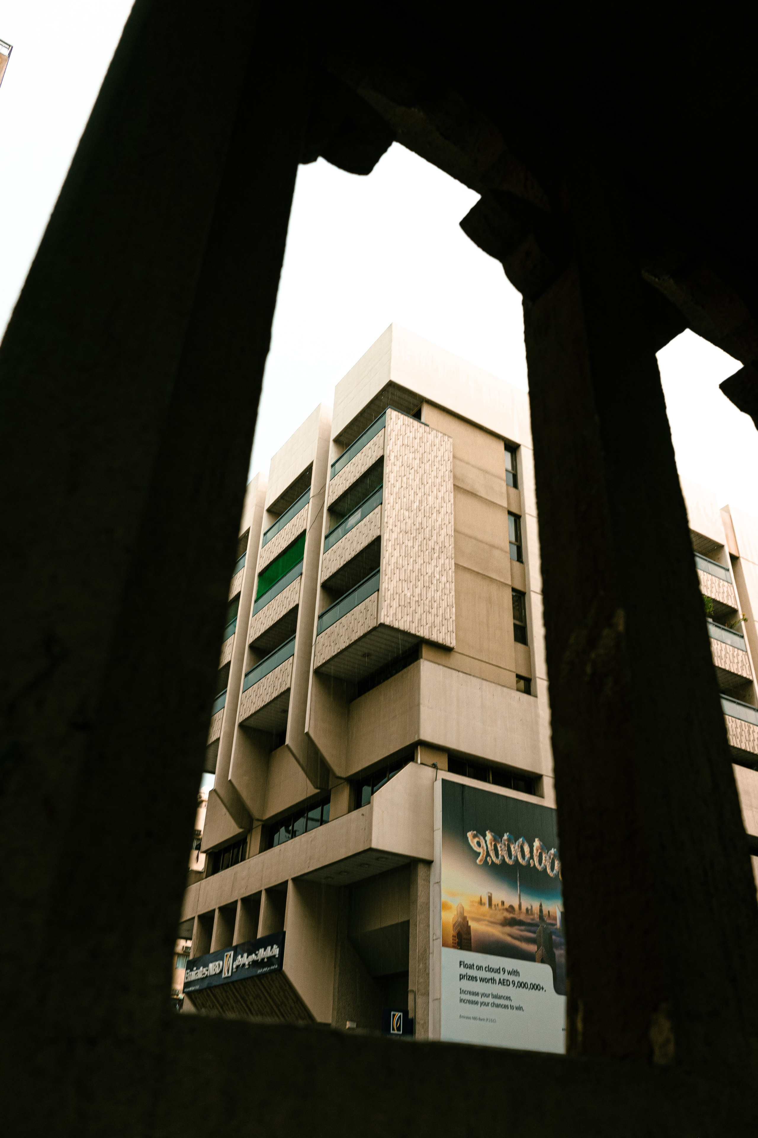 Rainy Dubai. Versoluna