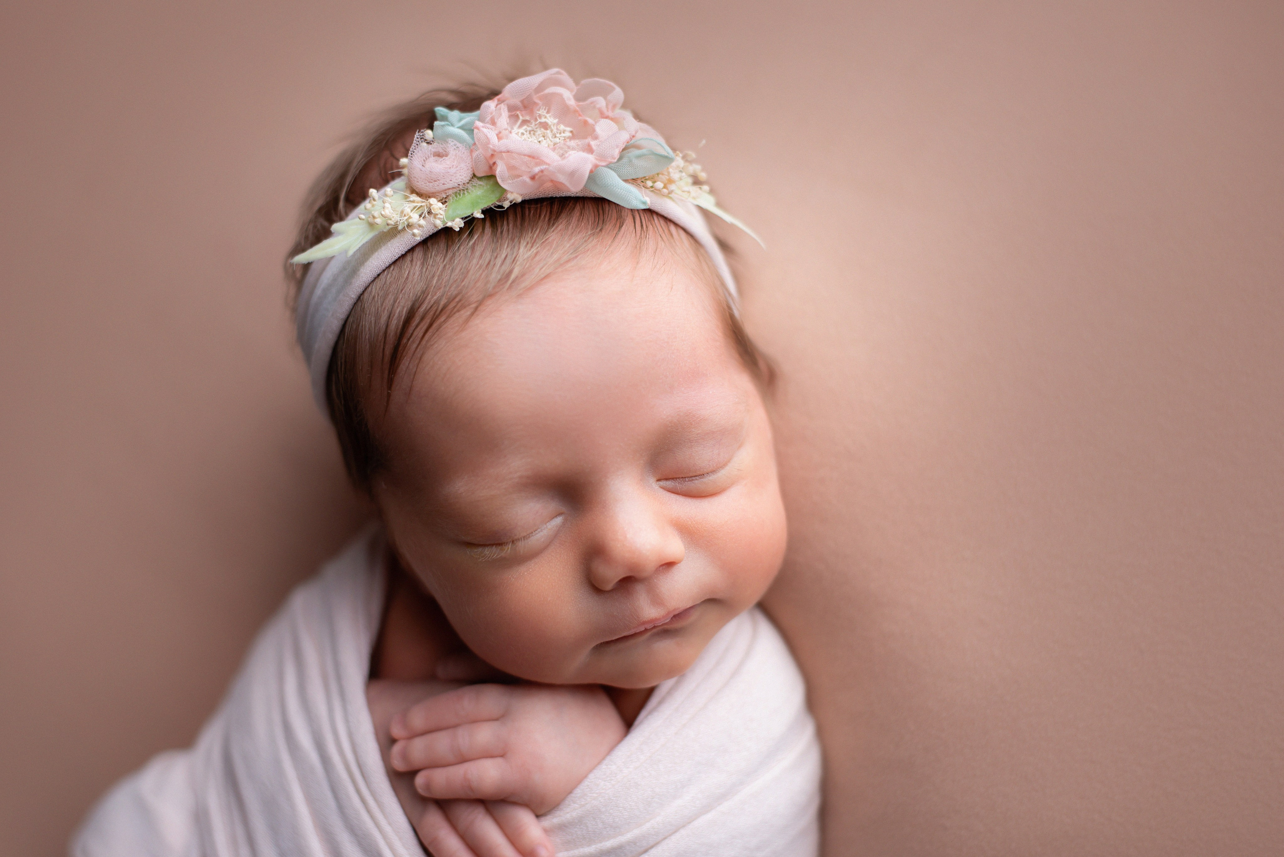 Vera 23 days. In-home newborn photography Raleigh & area Katya Kulikova