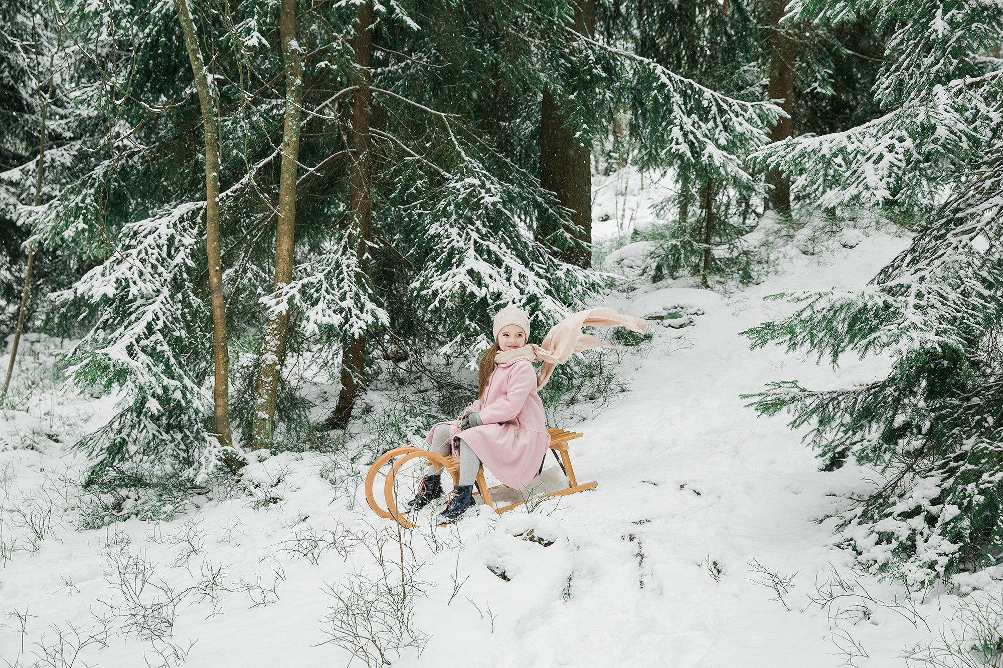 Talvinen perhekuvaus lasten kanssa – lue vinkit ja varaa kuvaus