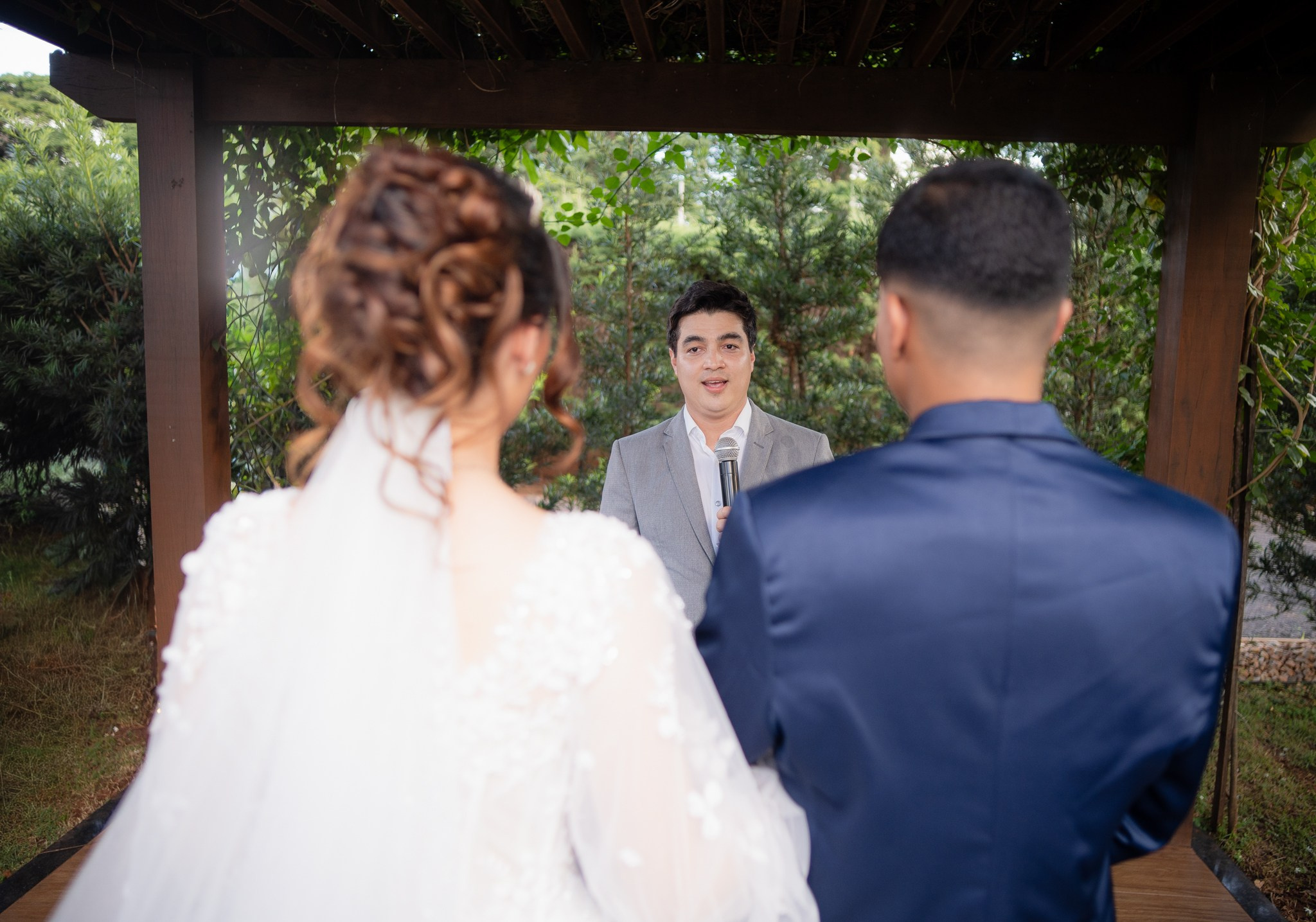 Larissa & Vinicius — Espaço Faveral / Aararaquara. Robson Colaço