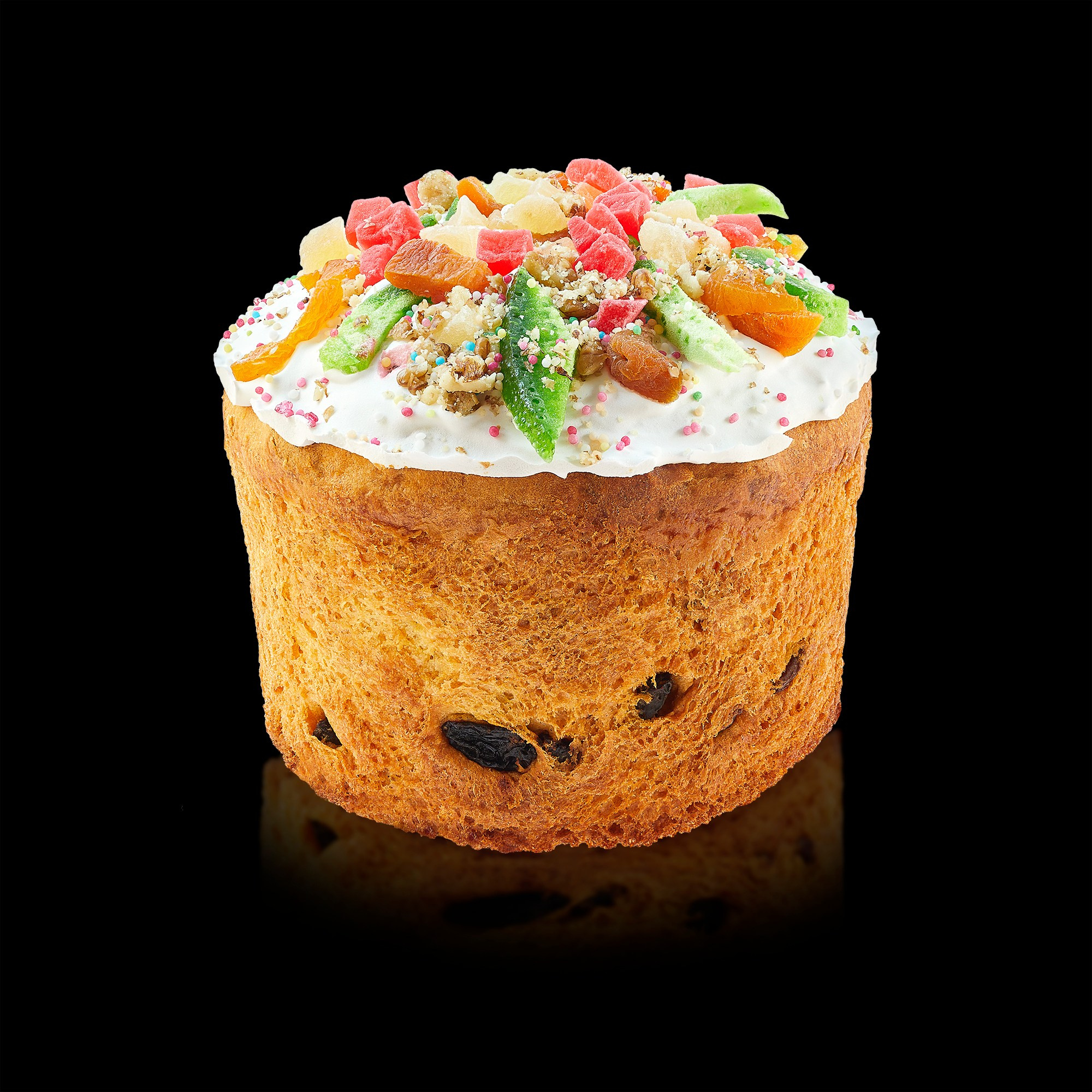 Photographer Roman Djuzev - Easter cake on Black Background with Reflection.