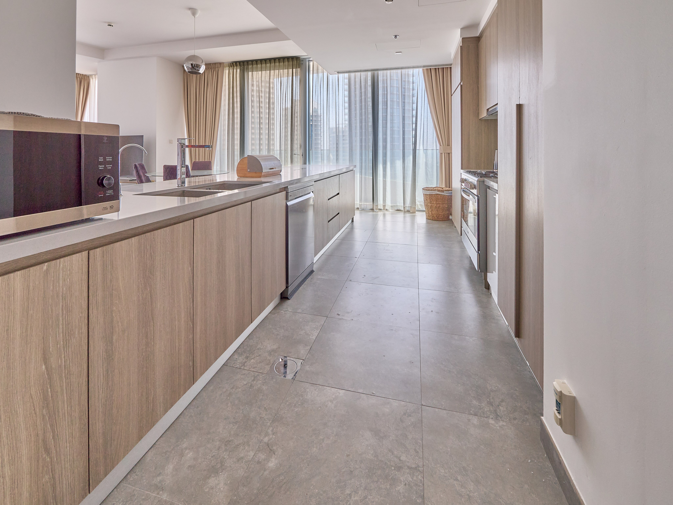 Dubai Marina Apartment — Real Estate Photography. Hotel Photographer in Dubai — Interiors & Commercial by Oleg Novikov