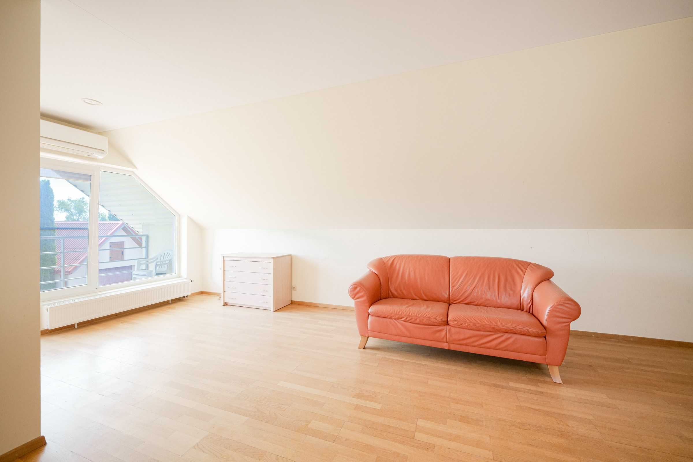 Bukiškės, Jaunimo g. Elina Sapiega fotografė Vilniuje