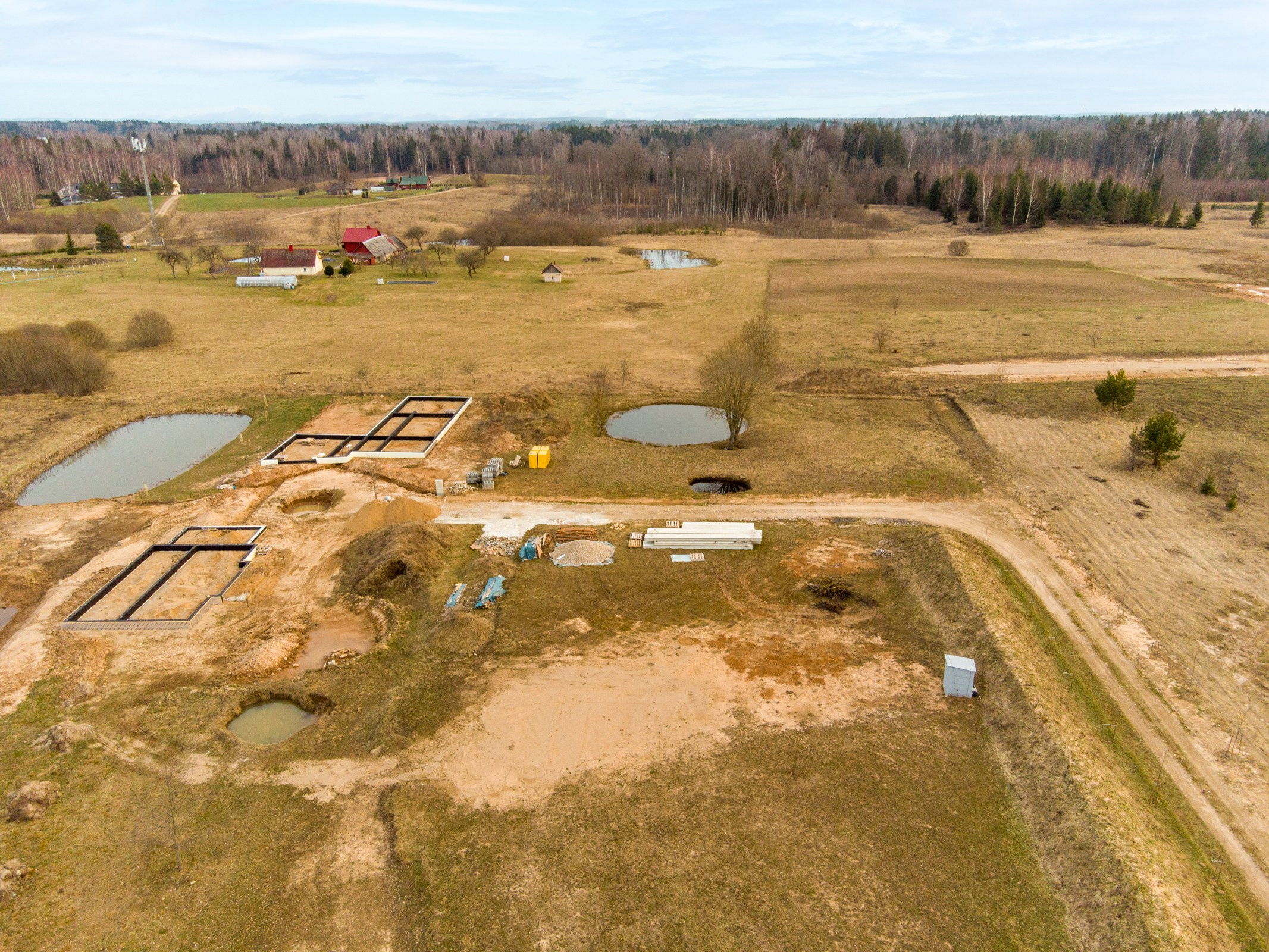 Riešės sen., Pikeliškių k., Antano Giedraičio g. 175 ir 175D. Elina Sapiega fotografė Vilniuje