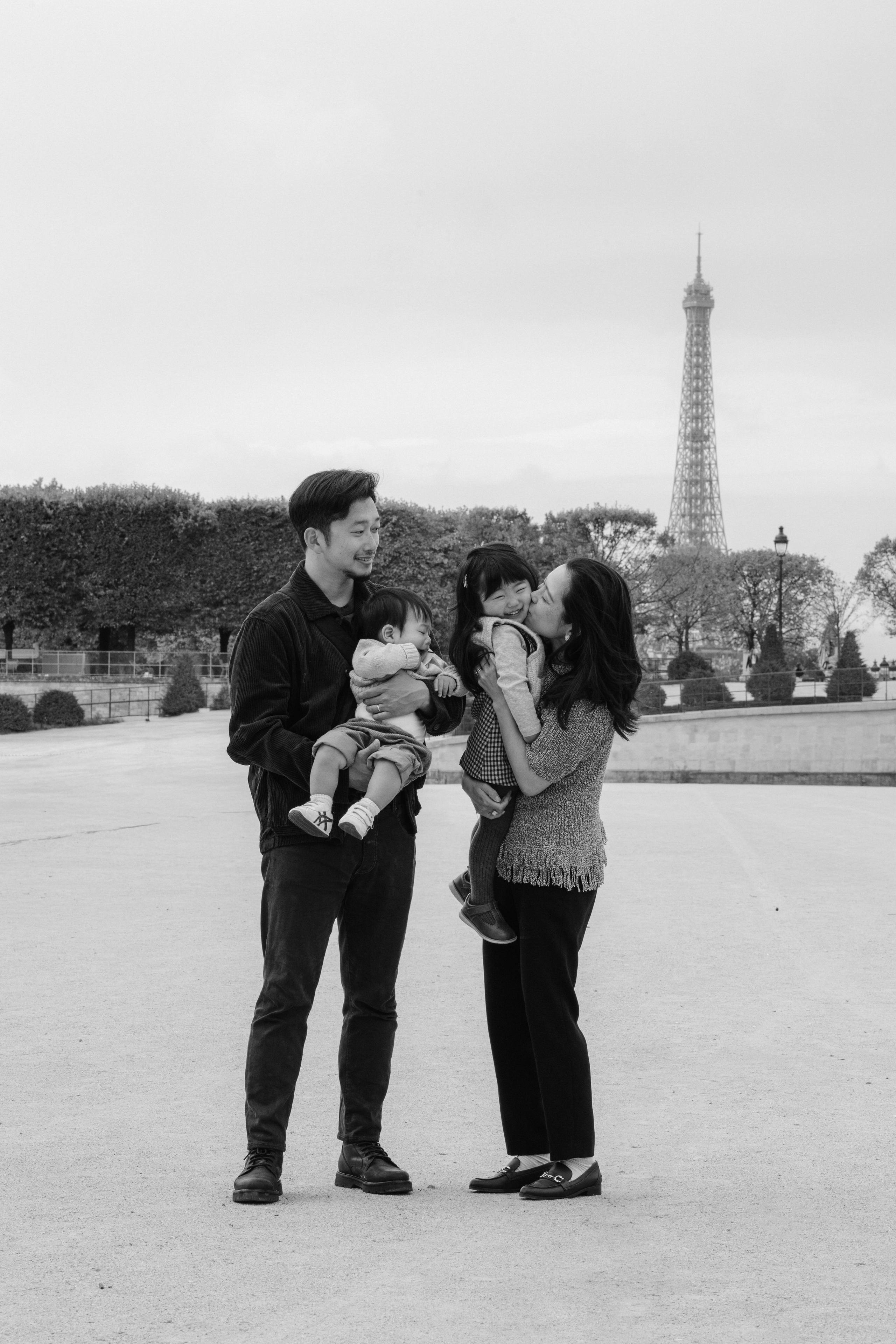 Family Photoshoot in Paris — Natural Lifestyle Photography. Paris Wedding Photographer