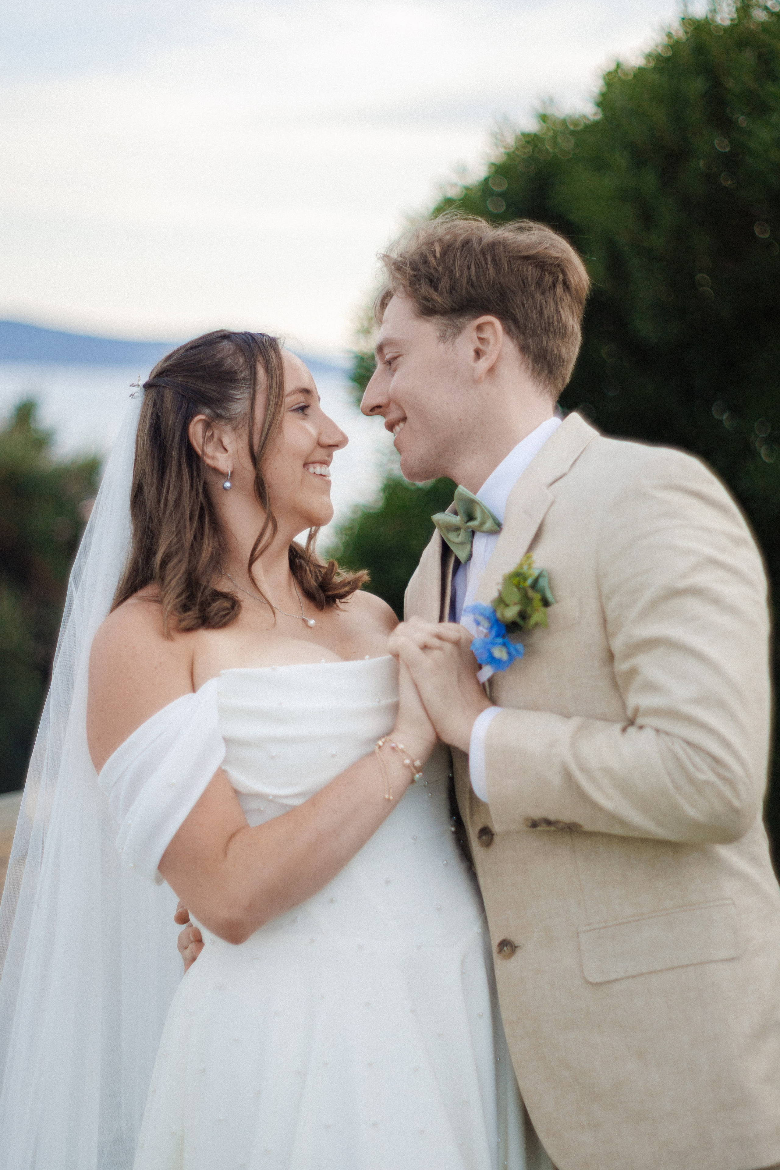 Wedding day of Maddie and Colton. Photographer in Greece Kristina