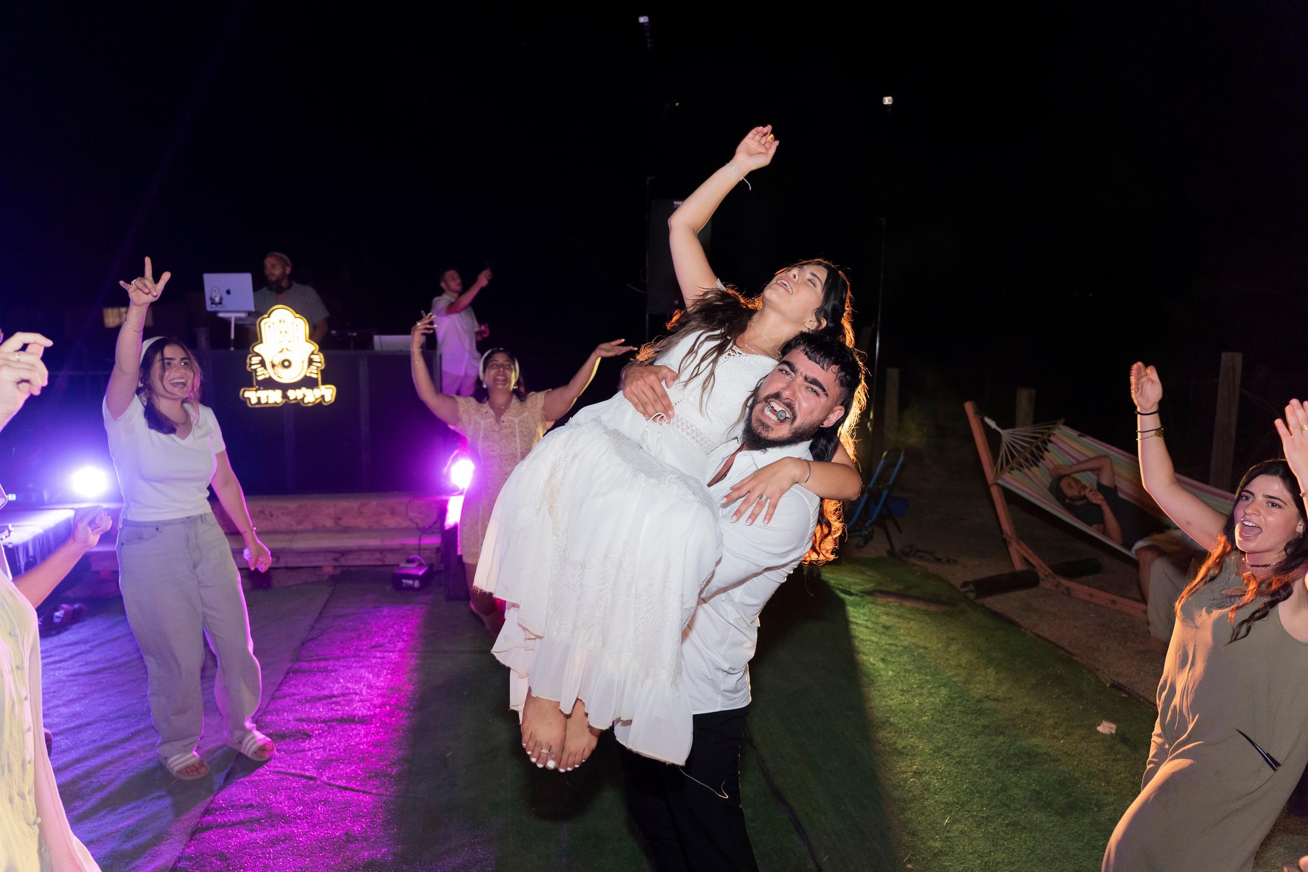 אביה ואחיה. יוסף מזרחי צילום חתונה, ברית וזוגיות. צלם מקצועי שאוהב להוציא אתכם הכי יפים ברגעים הכי מרגשים