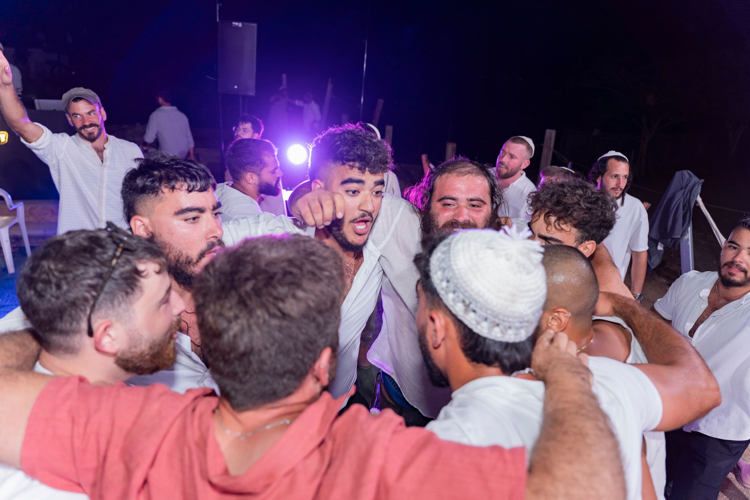 אביה ואחיה. יוסף מזרחי צילום חתונה, ברית וזוגיות. צלם מקצועי שאוהב להוציא אתכם הכי יפים ברגעים הכי מרגשים