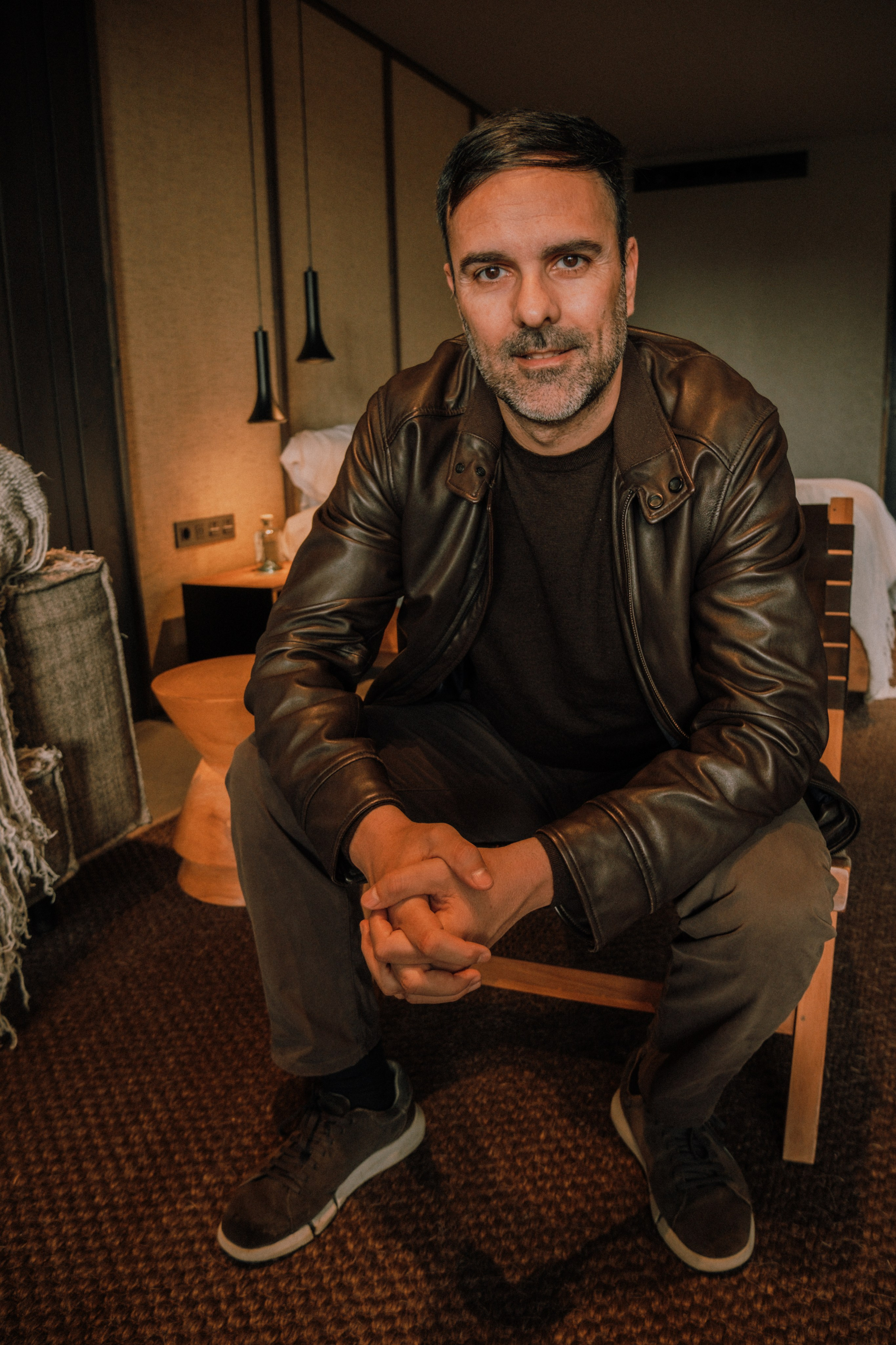 Sesión familiar en el bosque. Fotografía profesional en Calafell - Elena Medvedeva