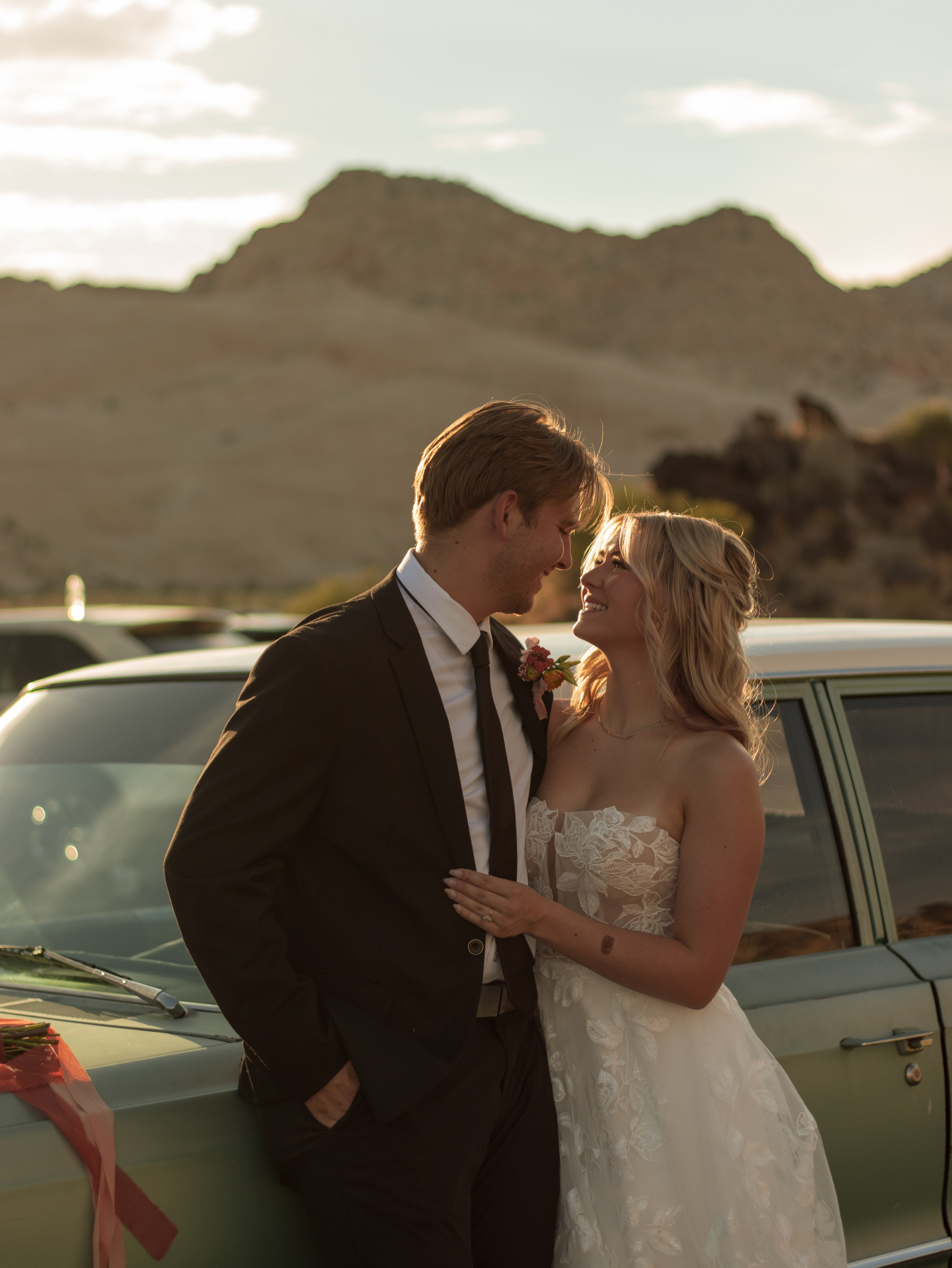 Wedding photoshoot in Southern Utah. Portrait and couples photographer in Florida, Valeriia Honcharova