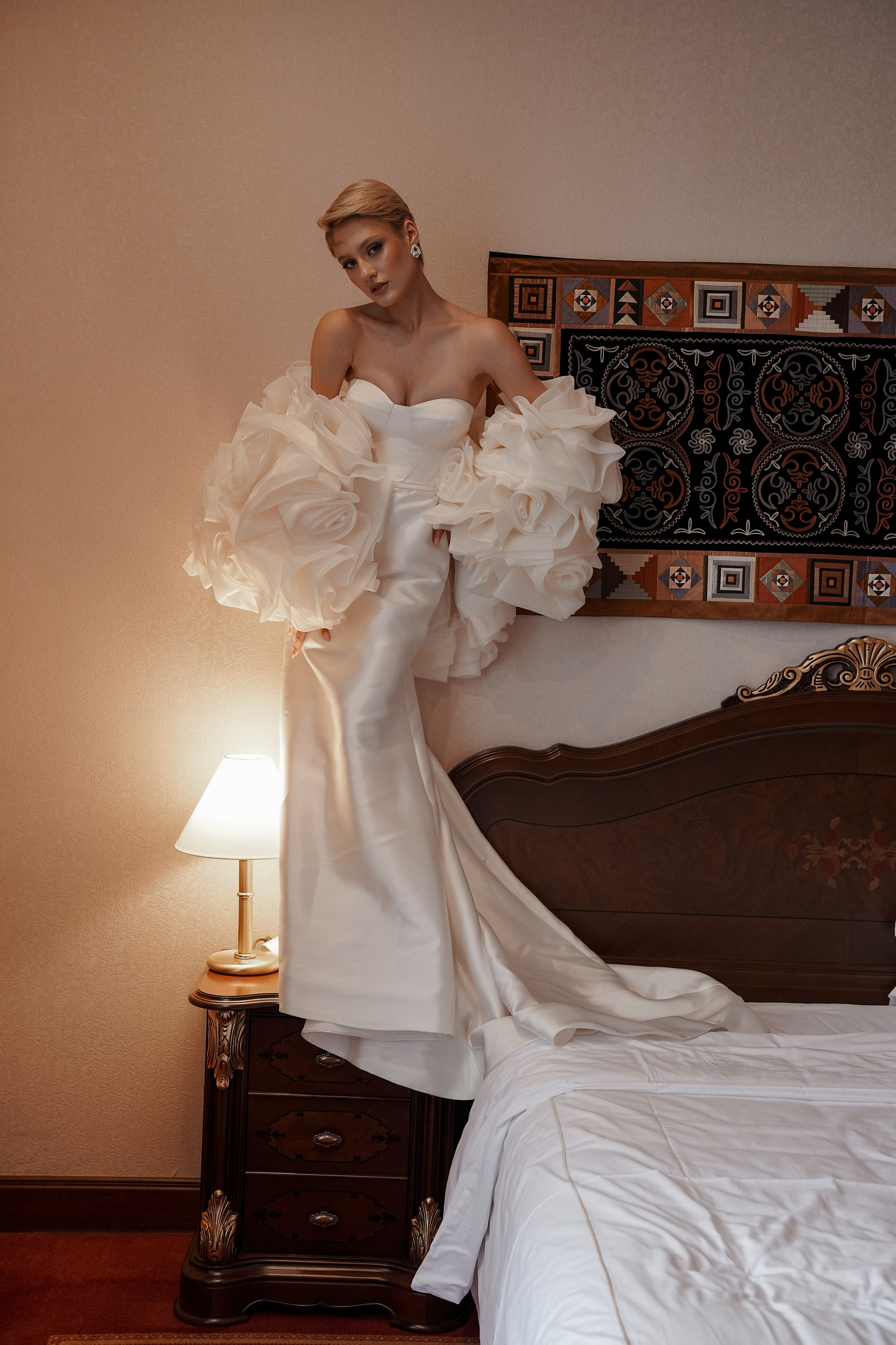 Николь Амир