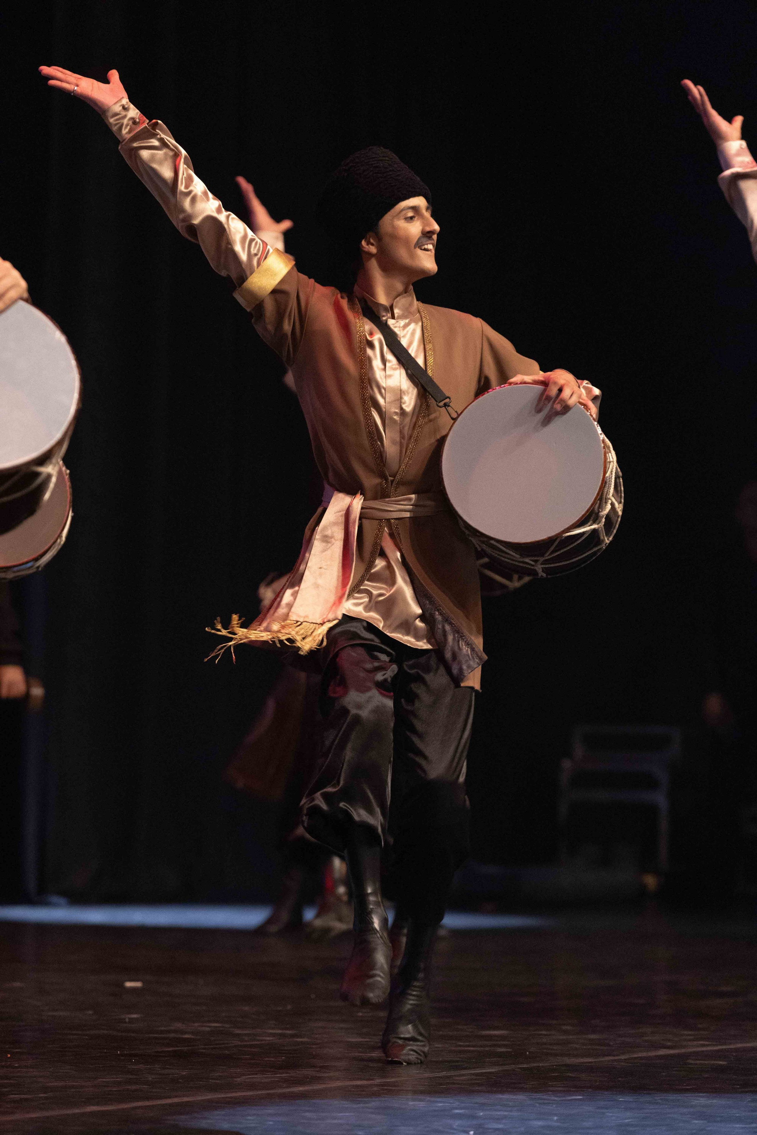 STATE DANCE ENSEMBLE. Wedding&Event photographer Ismail Rzayev in Baku