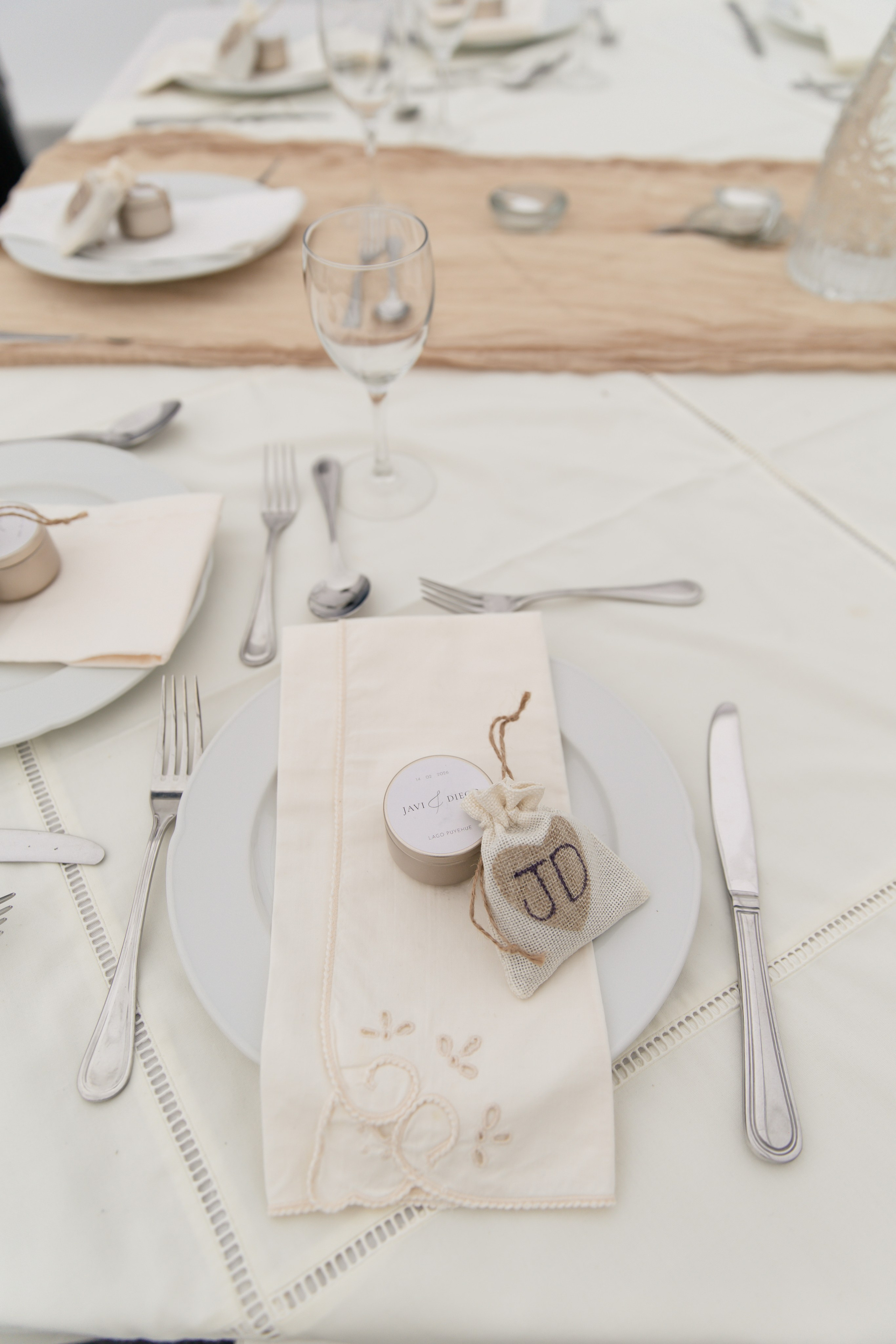 Javiera y Diego. Dinka & Emilio - El arte de preservar lo que no se repite