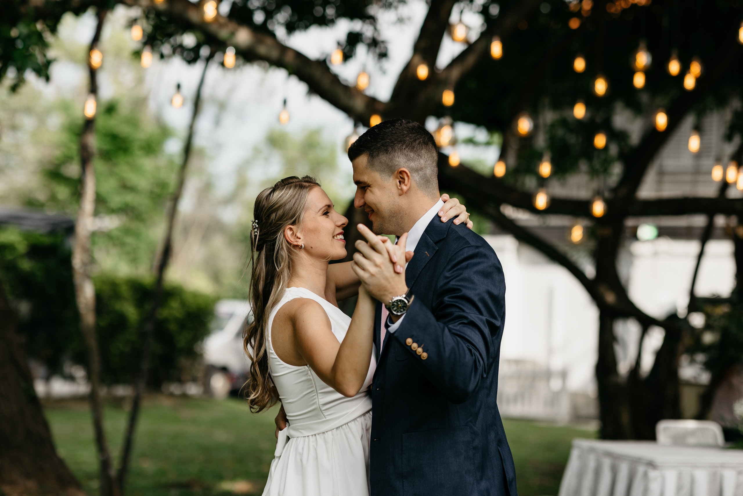 Wedding day of Natalia & Mate. Photographer in Singapore Kate Bird