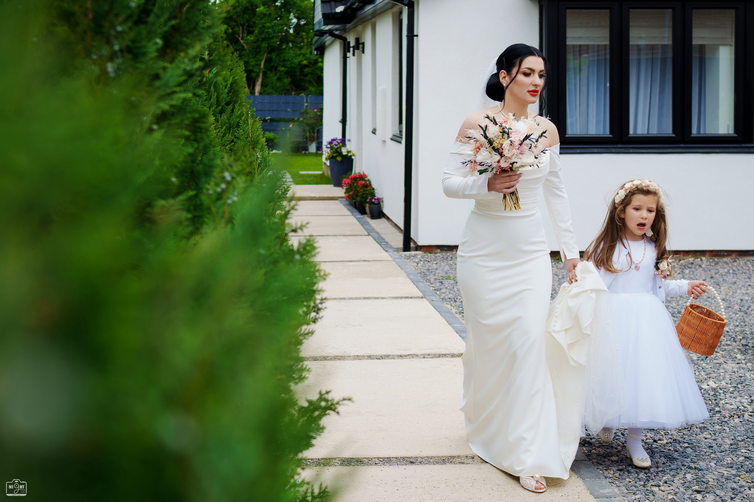 Iulian Arsinte | Fotograf de Nunta | R+E. Iulian Arsinte - Fotograf de Nunta - Neamt, Bacau, Suceava, Iasi