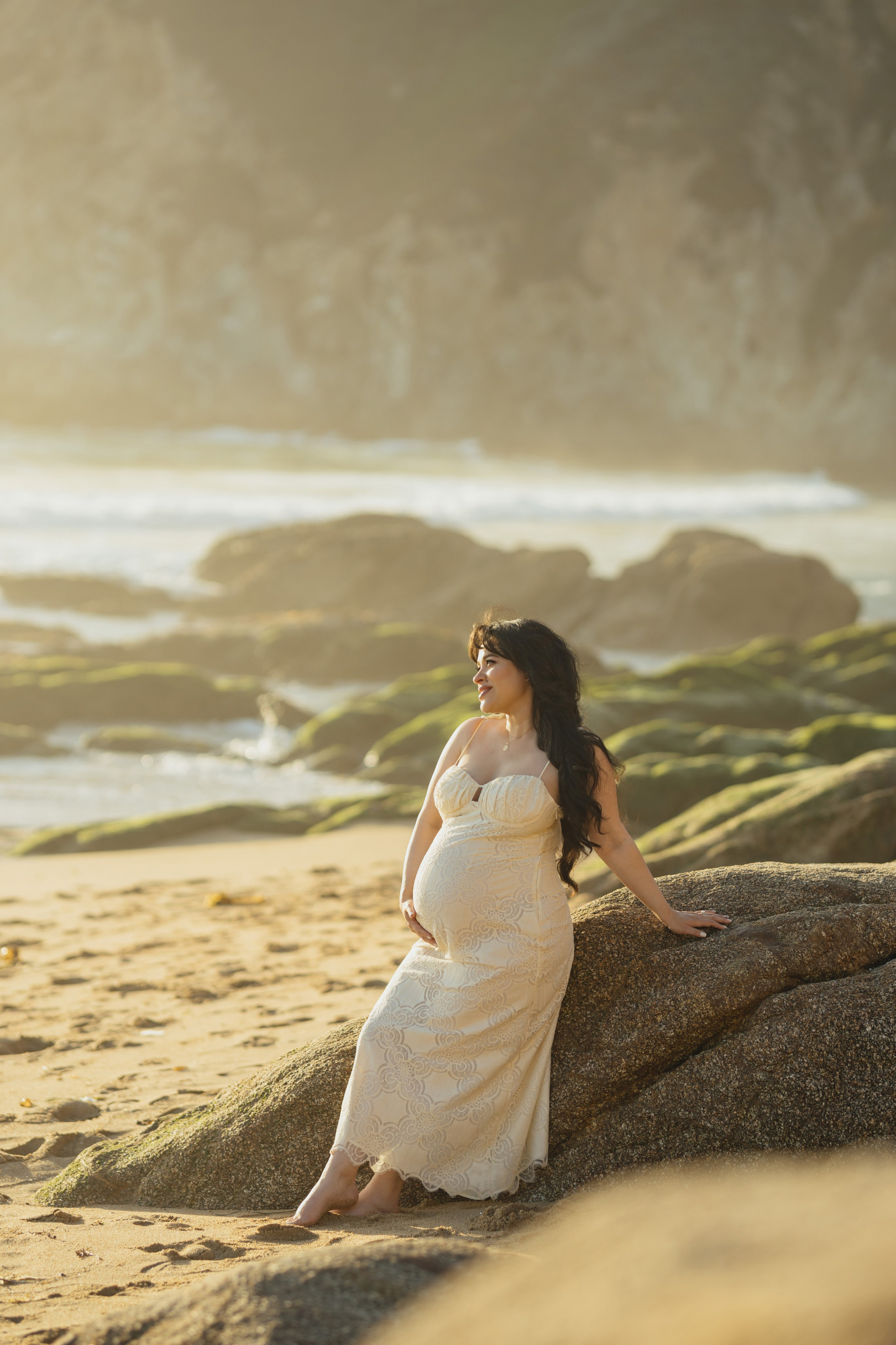 Gray Whale Cove State Beach Maternity Photo Session. Maternity, newborn photographer in the Bay Area|Iryna Rakivnenko