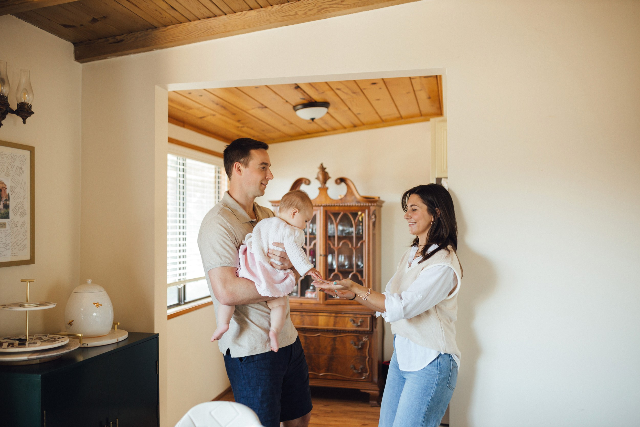 Home Photo Session. Maternity, newborn photographer in the Bay Area|Iryna Rakivnenko