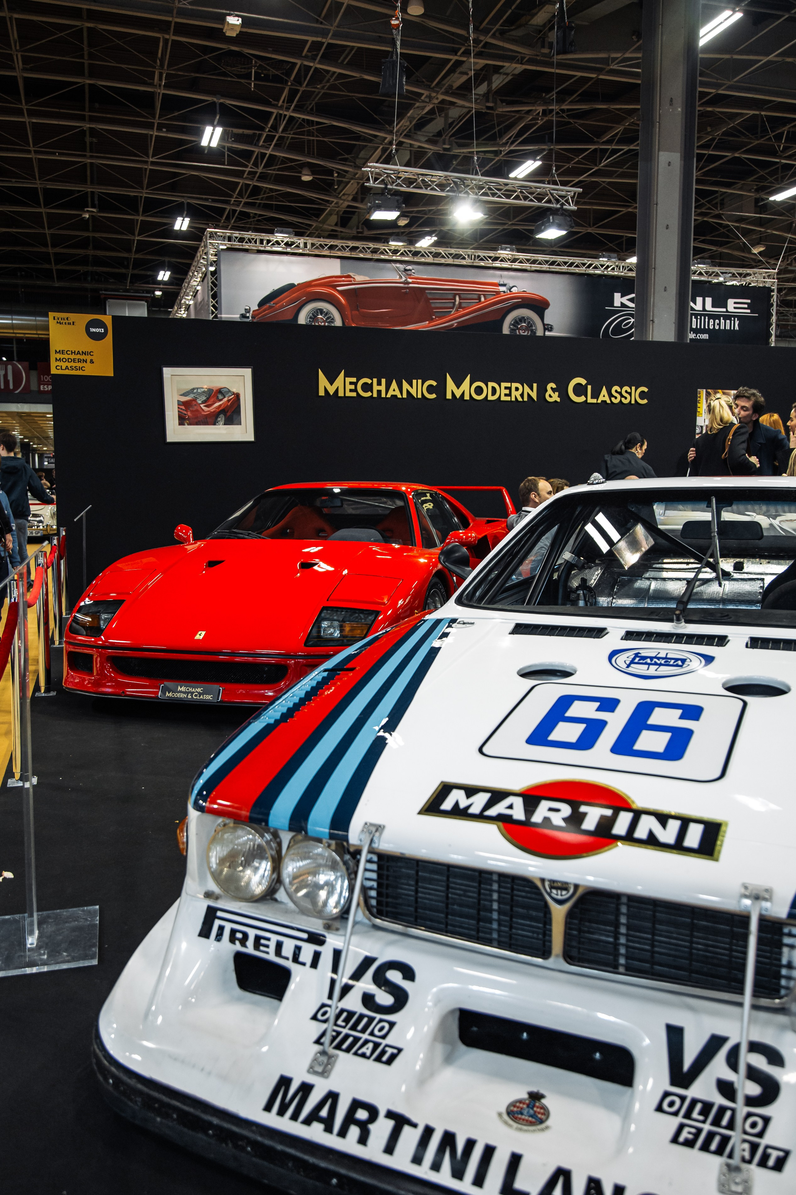 Retromobile. Photographe de voitures à Paris — Vitalii Motruk