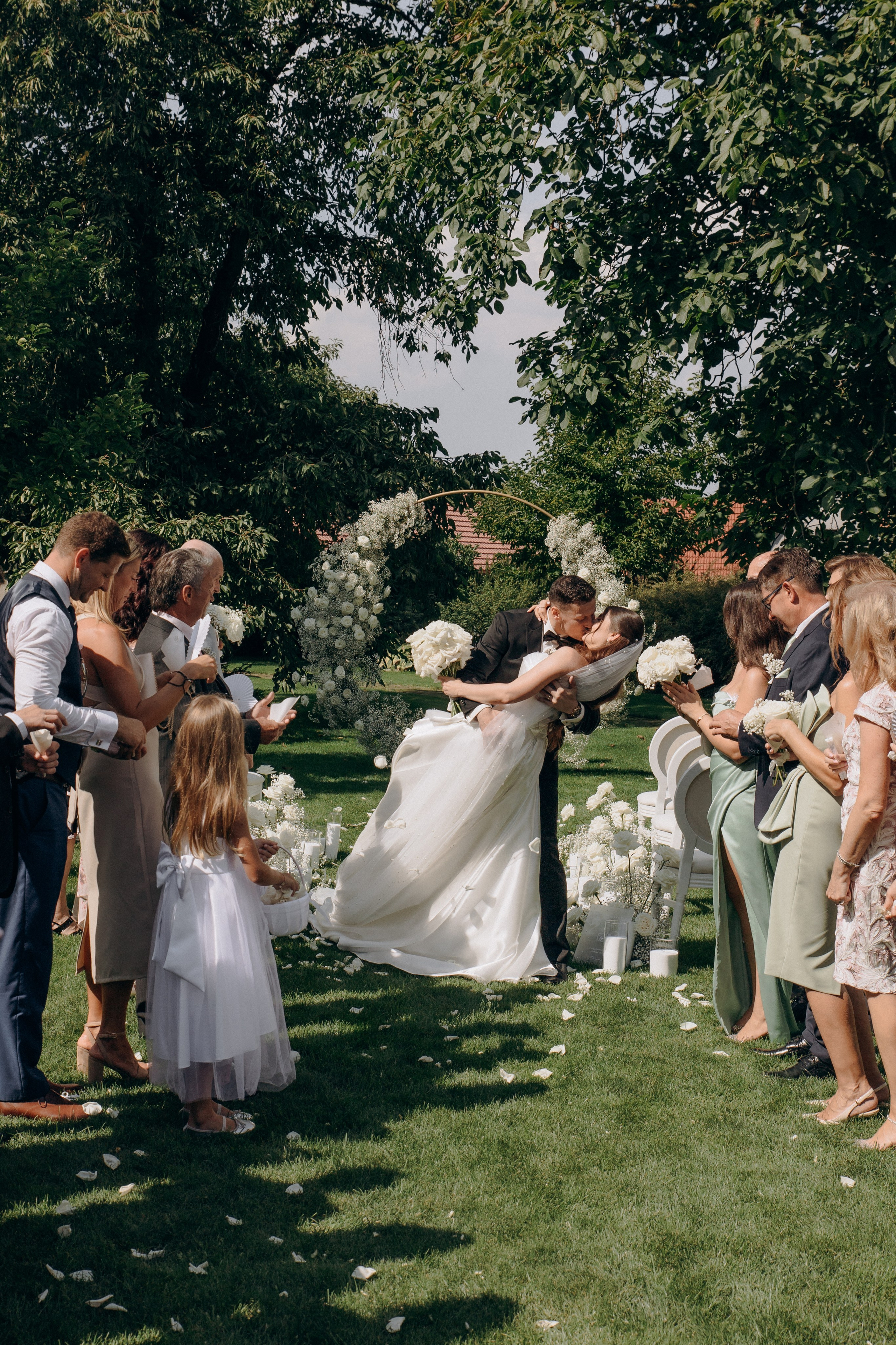 Wedding moments at Na Kmine