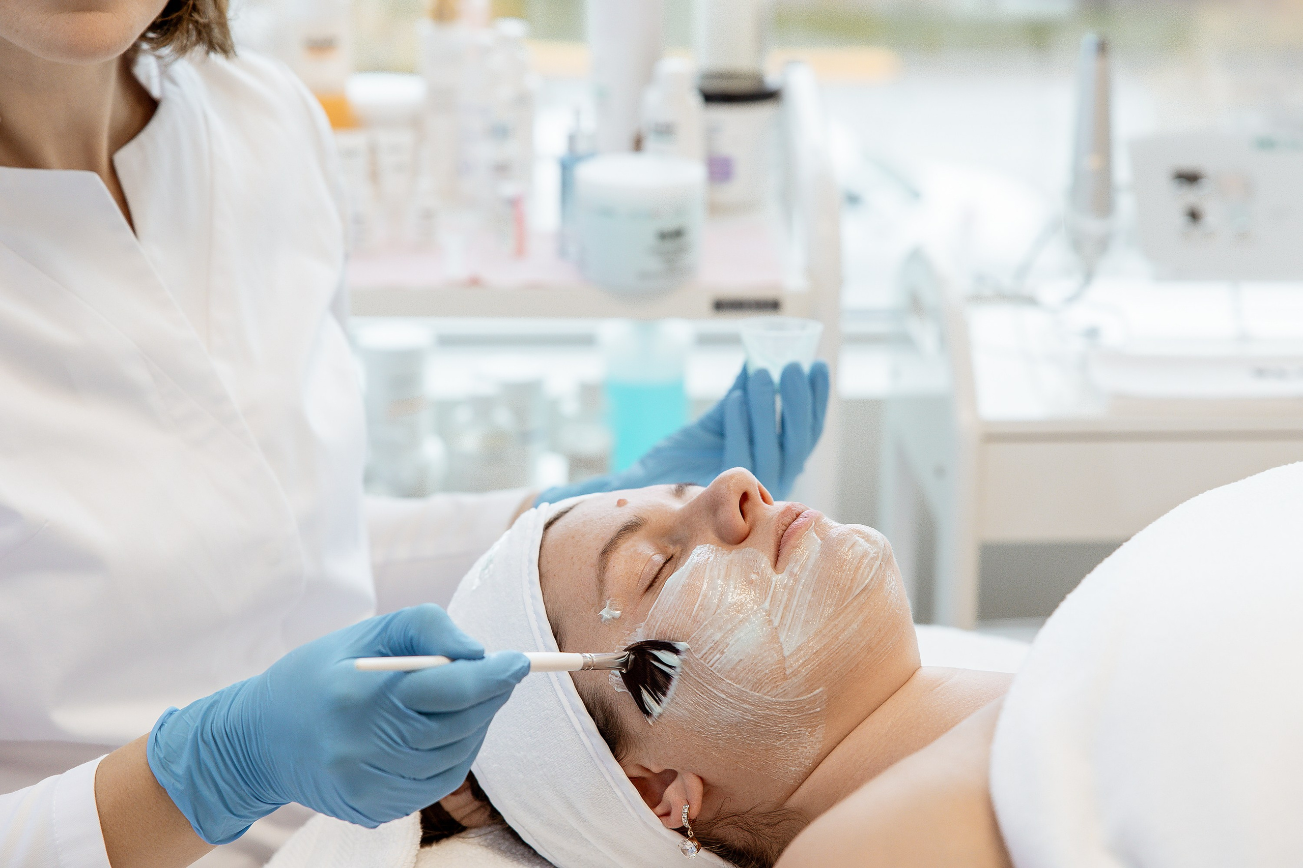 Violeta Sili, Esthéticienne/Beautician