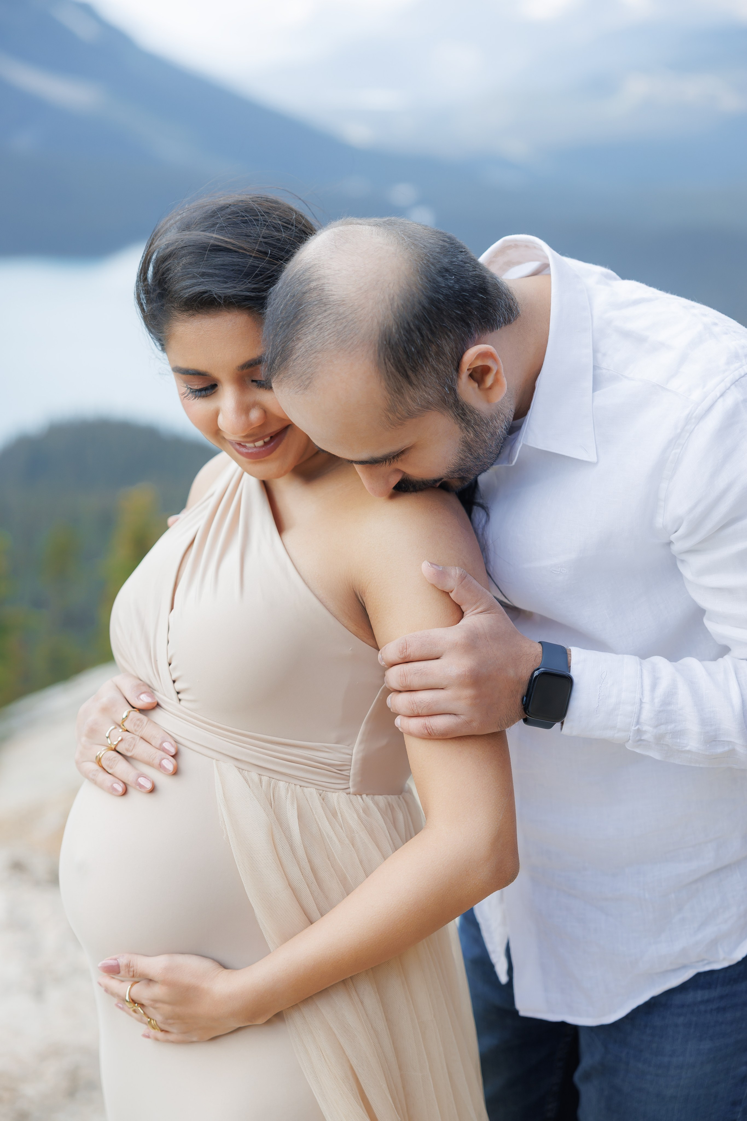 Mountain maternity shoot. Home