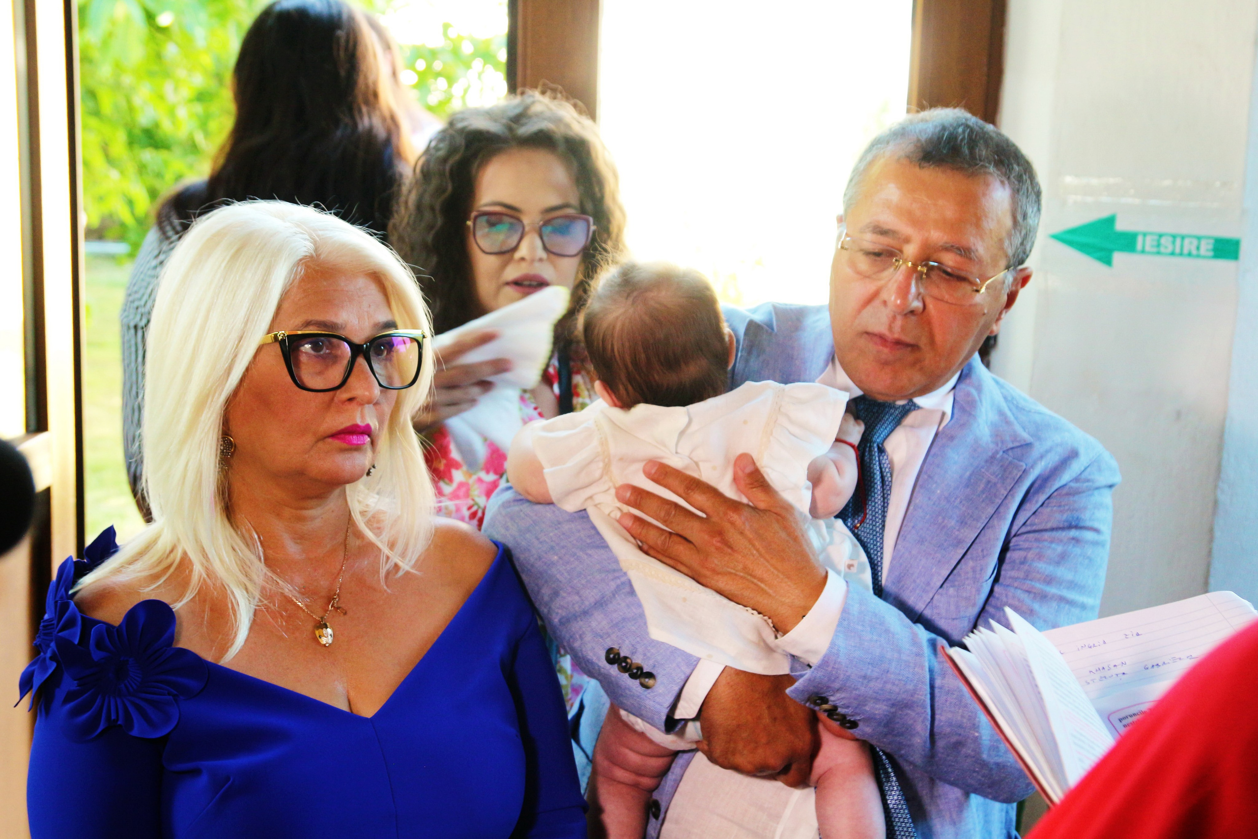 BYZO MEDIA. PETRU BYZO - family and children photographer in ROMANIA