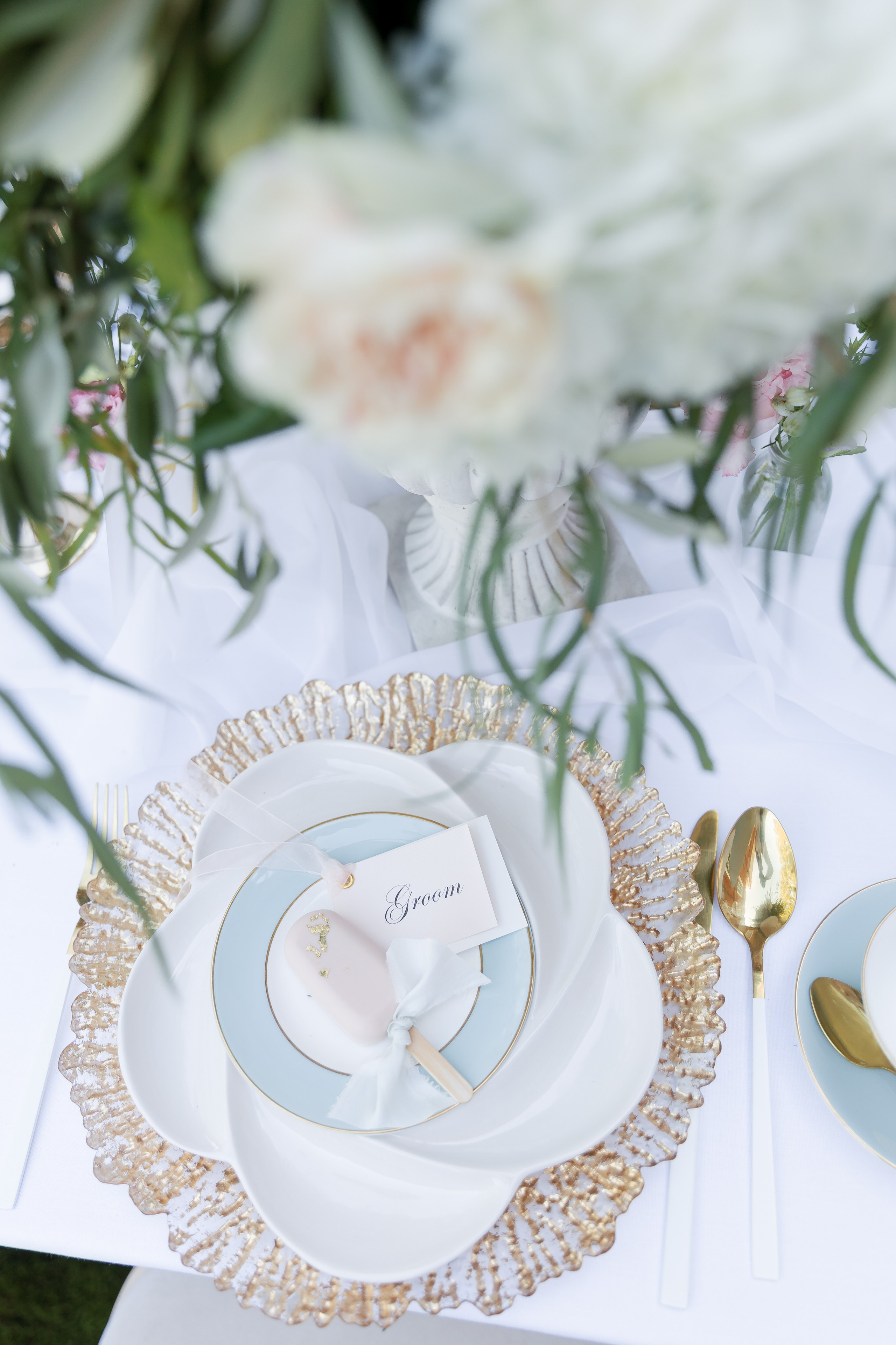 Regal Romance | Editorial Photoshoot at Gosfield Hall, London Estat. YES I DO PRODUCTION — Wedding photography&videography