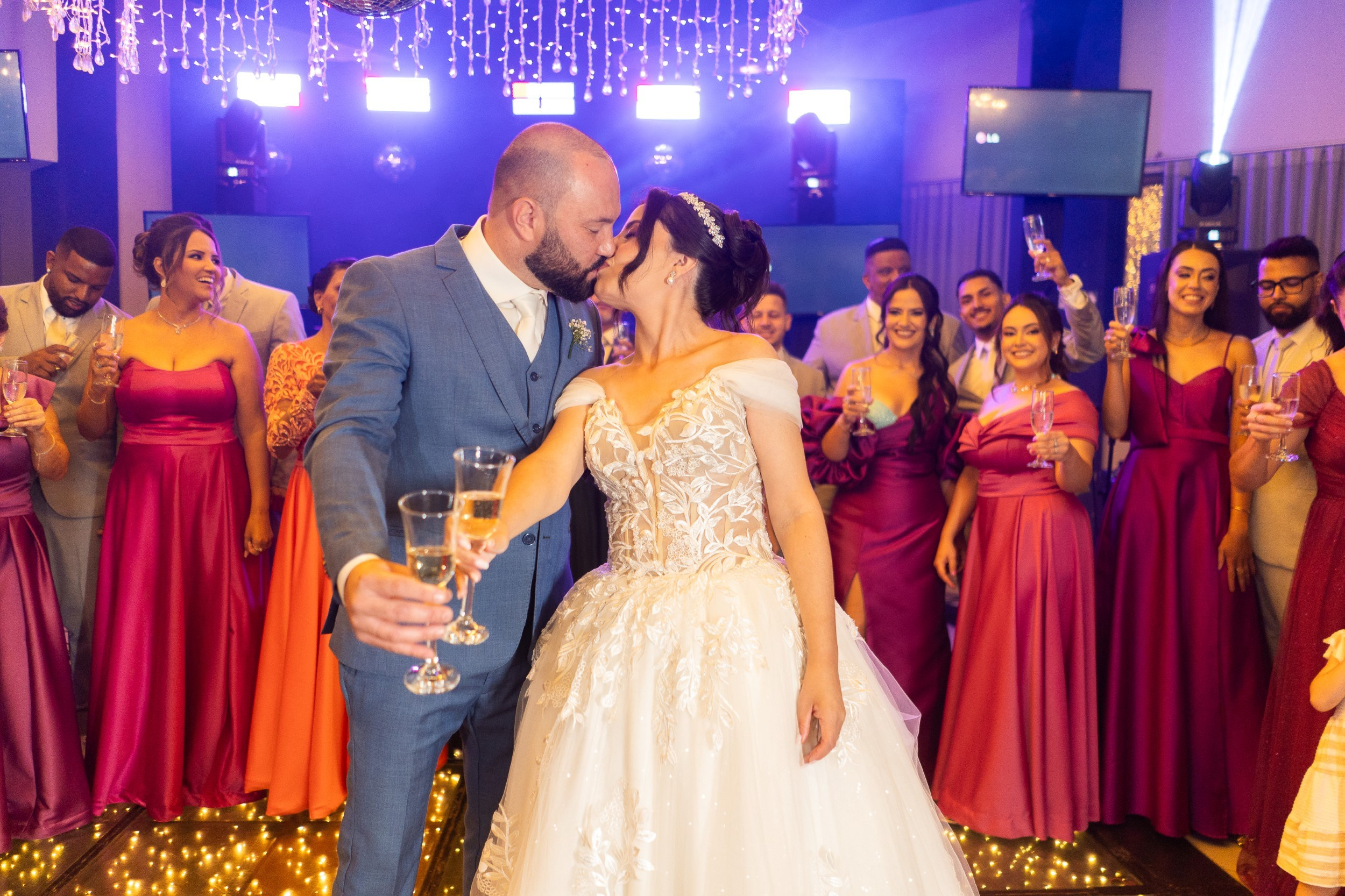 Casamento Aliriane e Willian — Novo Horizonte. Fotógrafo de casamento e Filmmaker de casamento