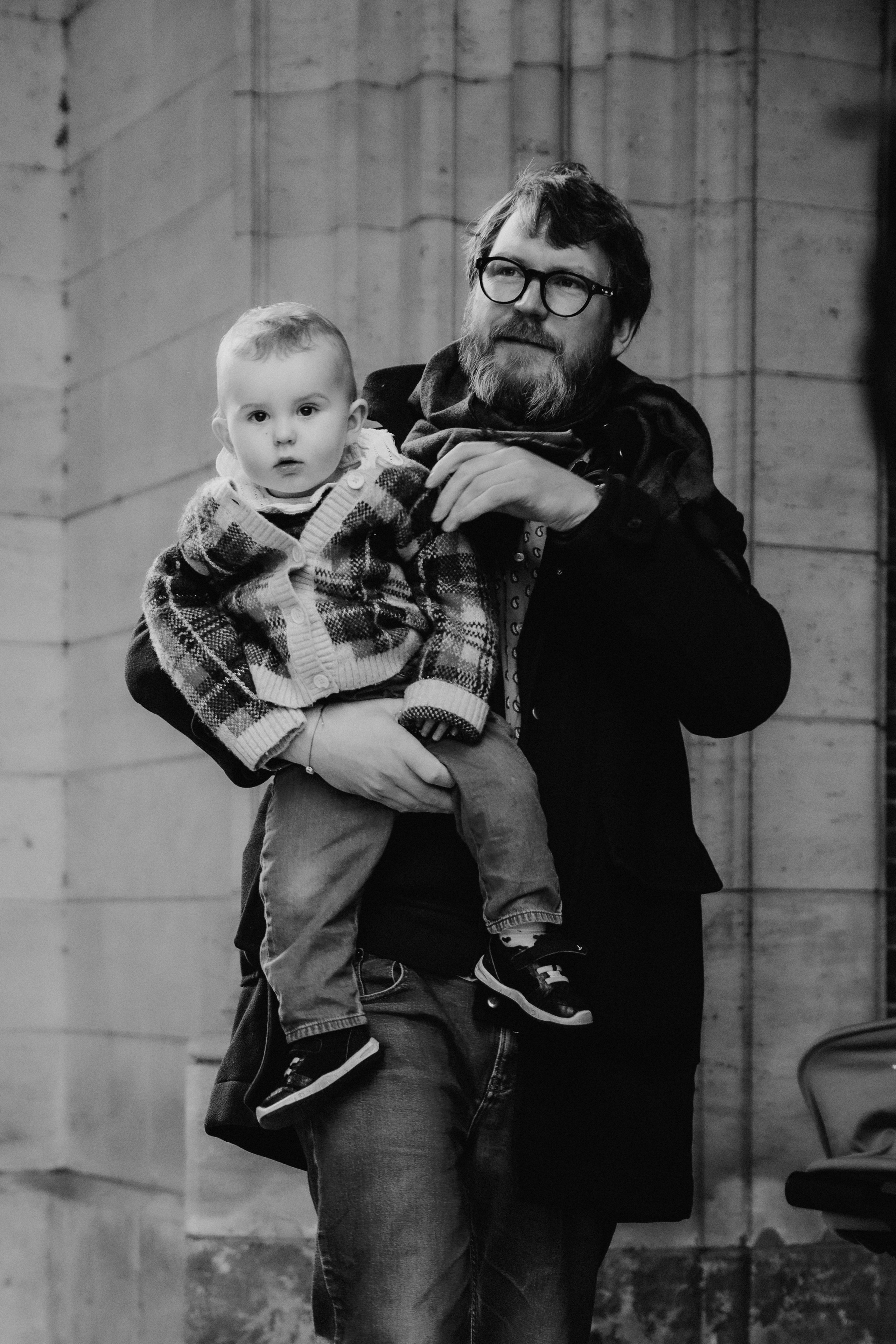 Suzi & Alex | Paris Wedding with a Vintage Car. Paris Wedding Photographer