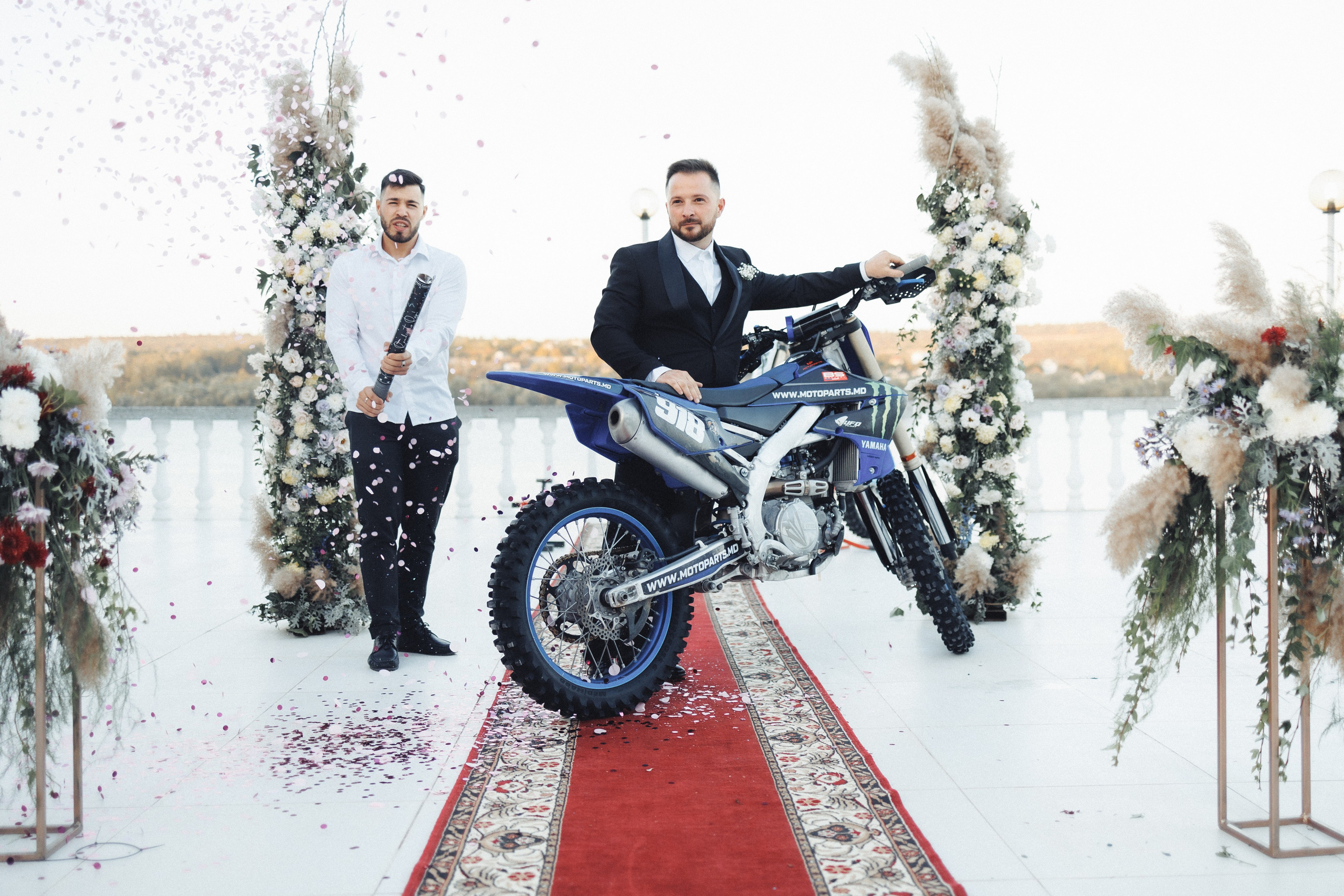 X & S. Fotograful evenimentului tău