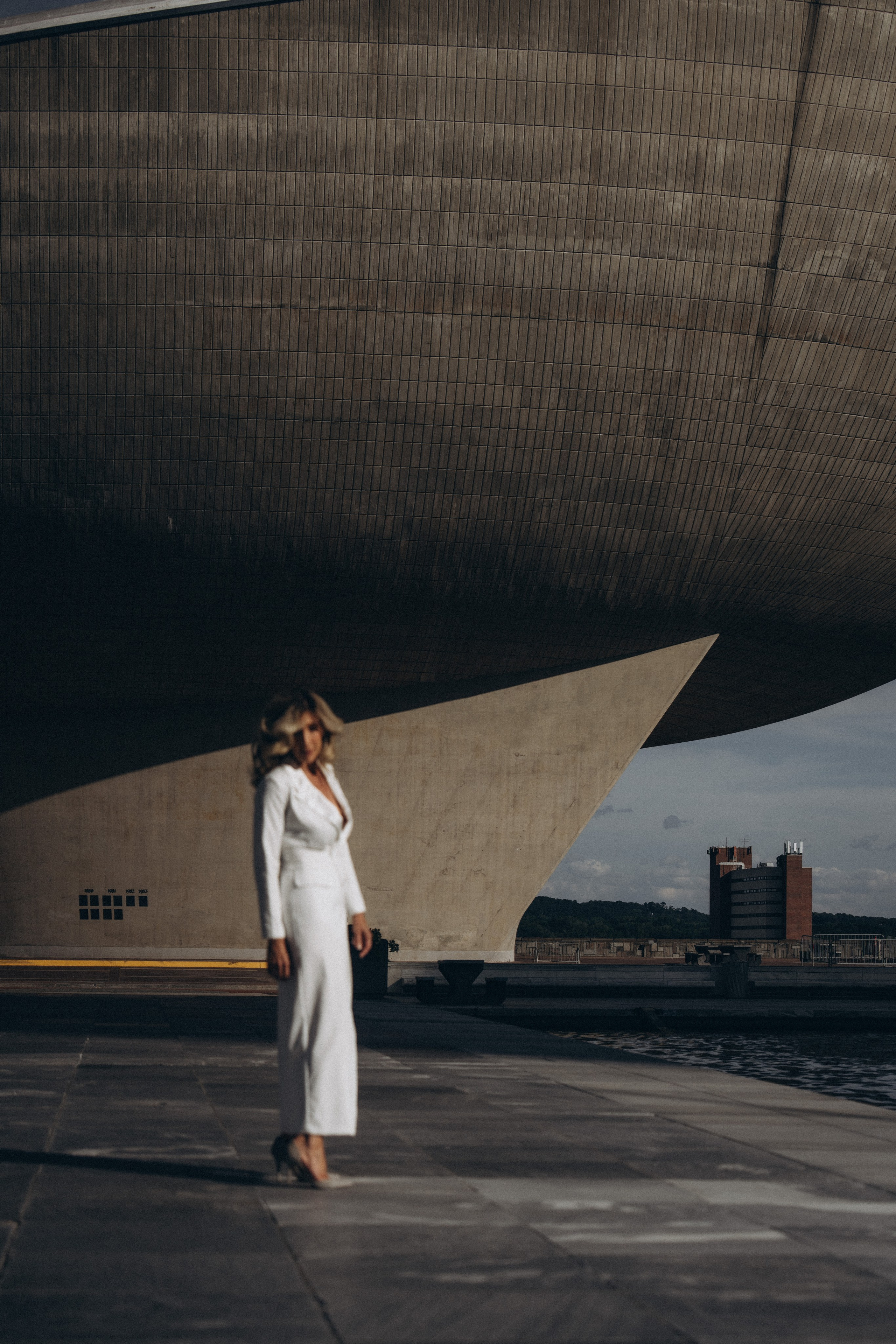 Bridal portrait in fall foliage of Catskills mountains.